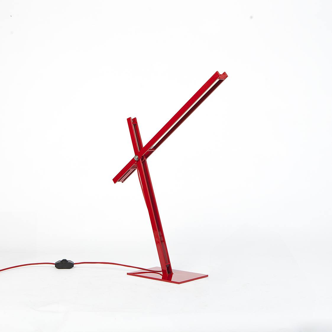 Minimalist，gules，lamps and lanterns，Cantilever table lamp，