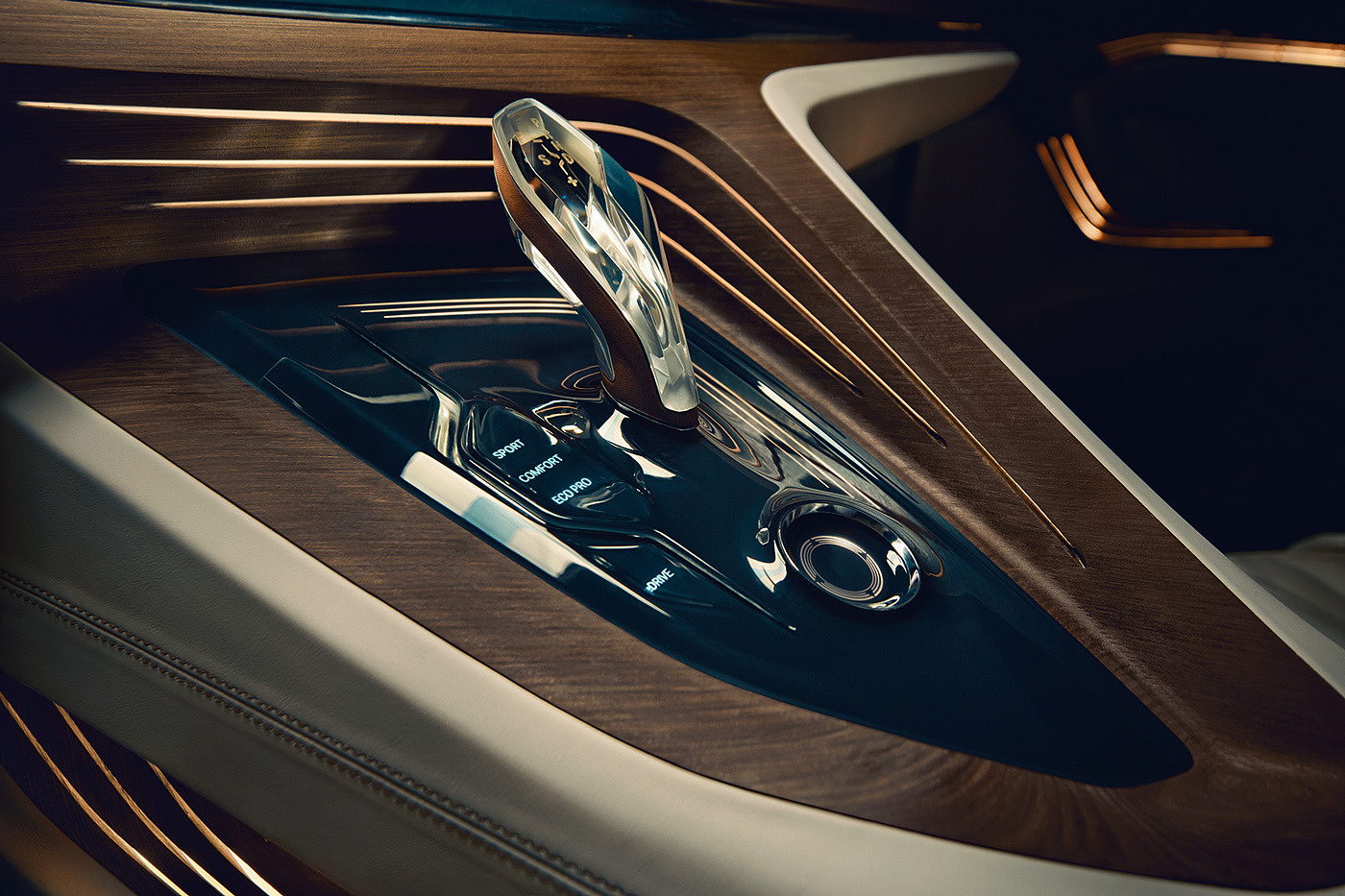 Automatic design，geometric modeling ，Luxury jewelry，carbon fibre，High end atmosphere，