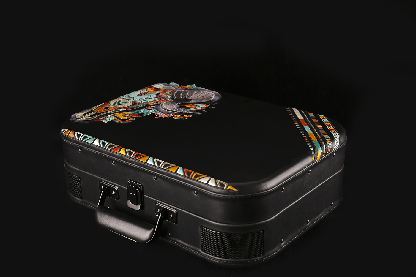 Portable record player，Retro and nationality，phonograph，Vinyl record player，Wu 1900，
