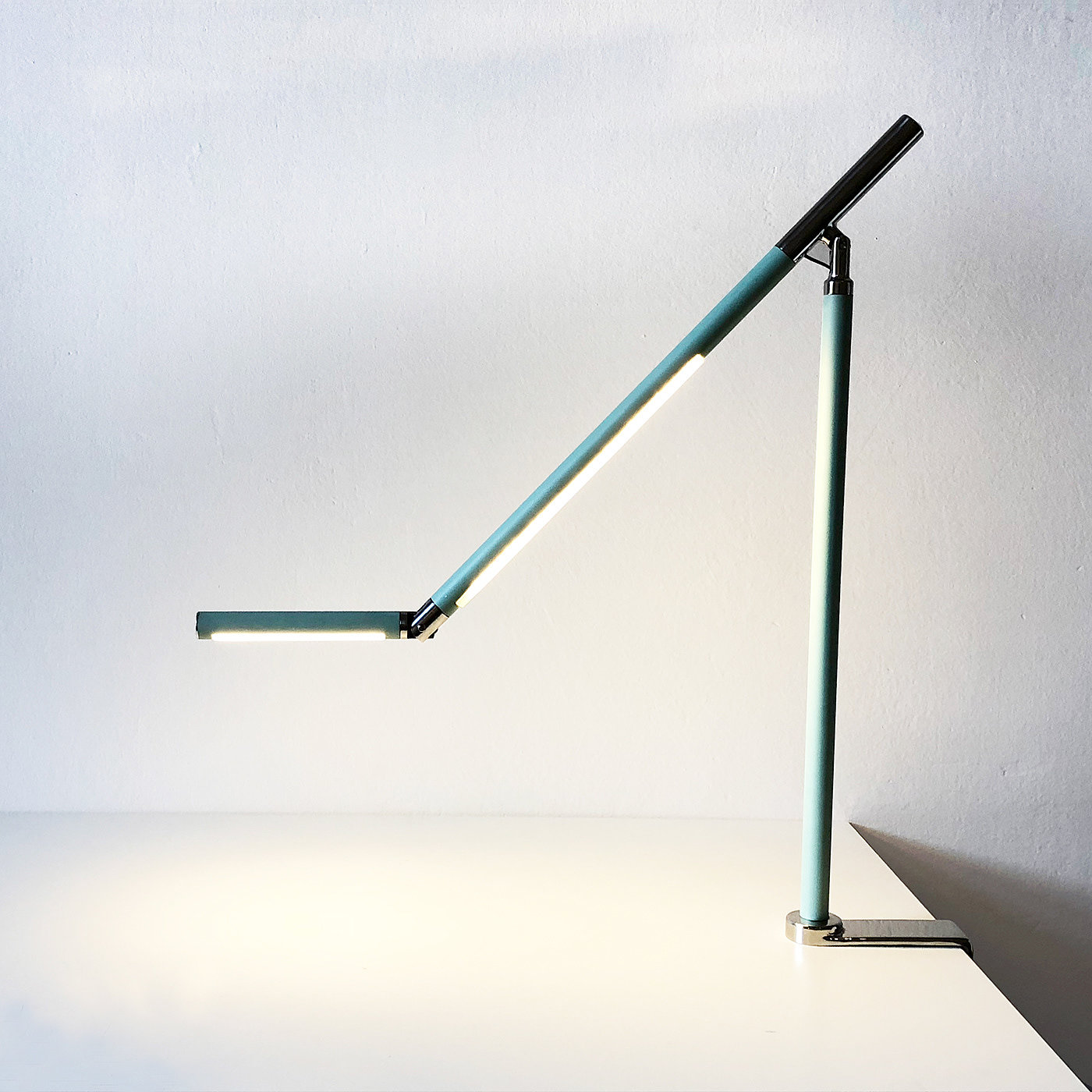 lighting，Desk lamp，table lamp，Adjust angle，