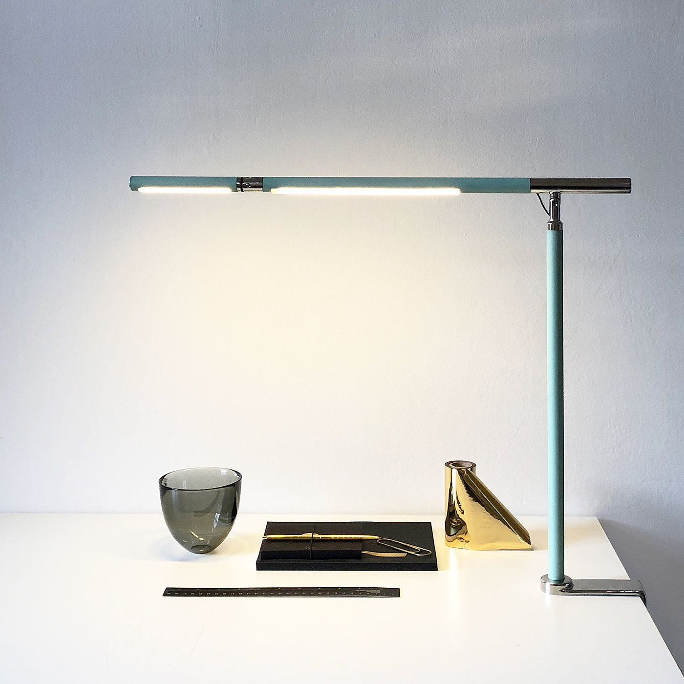 lighting，Desk lamp，table lamp，Adjust angle，