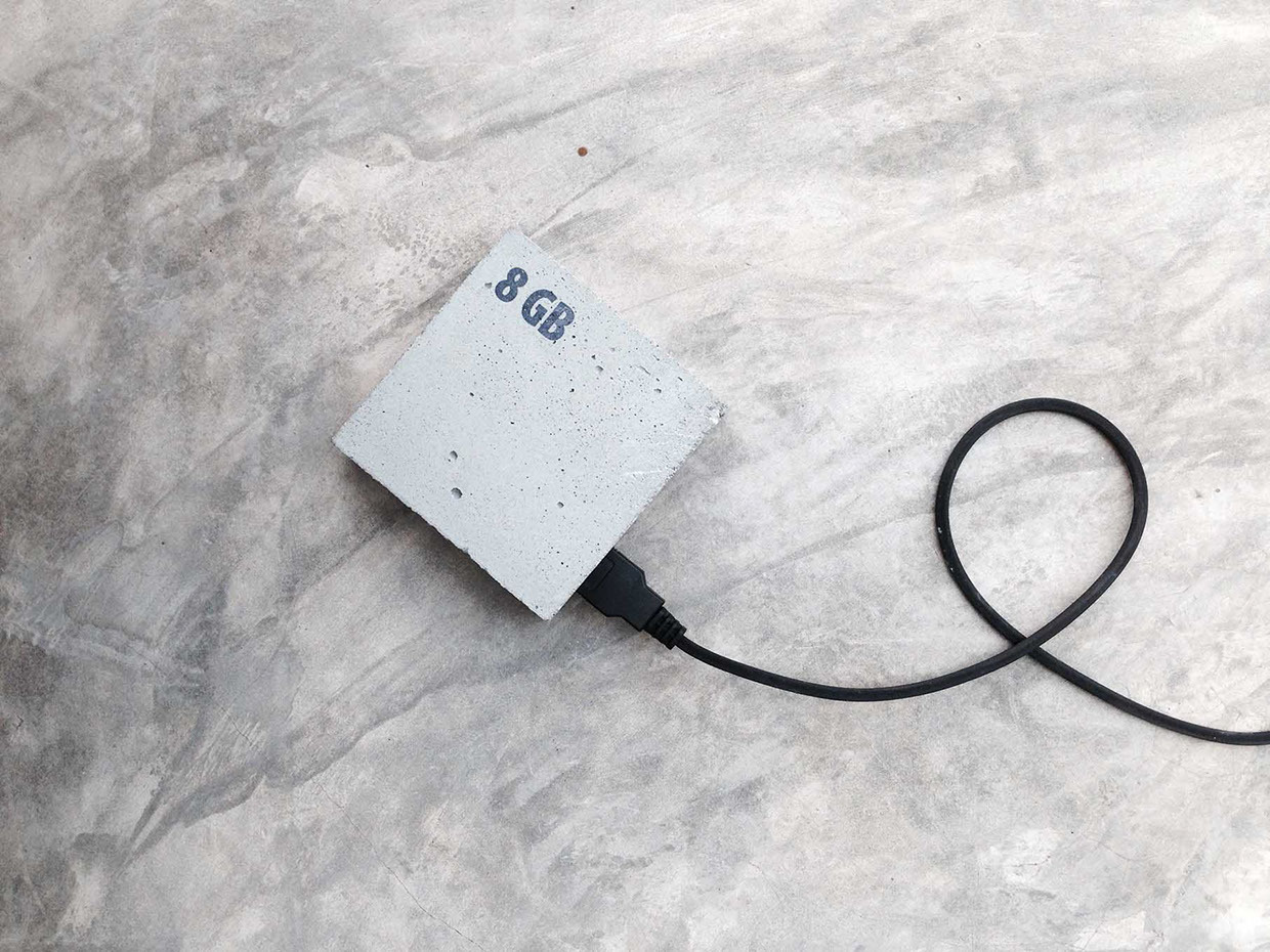 cement，USB drive，mobile hard disk drive，Creative hard disk，