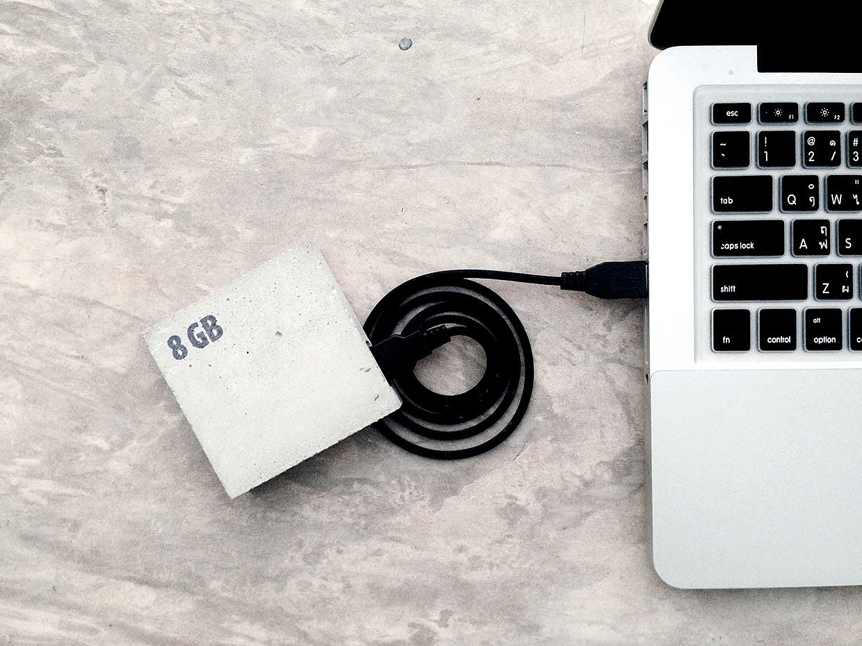 cement，USB drive，mobile hard disk drive，Creative hard disk，