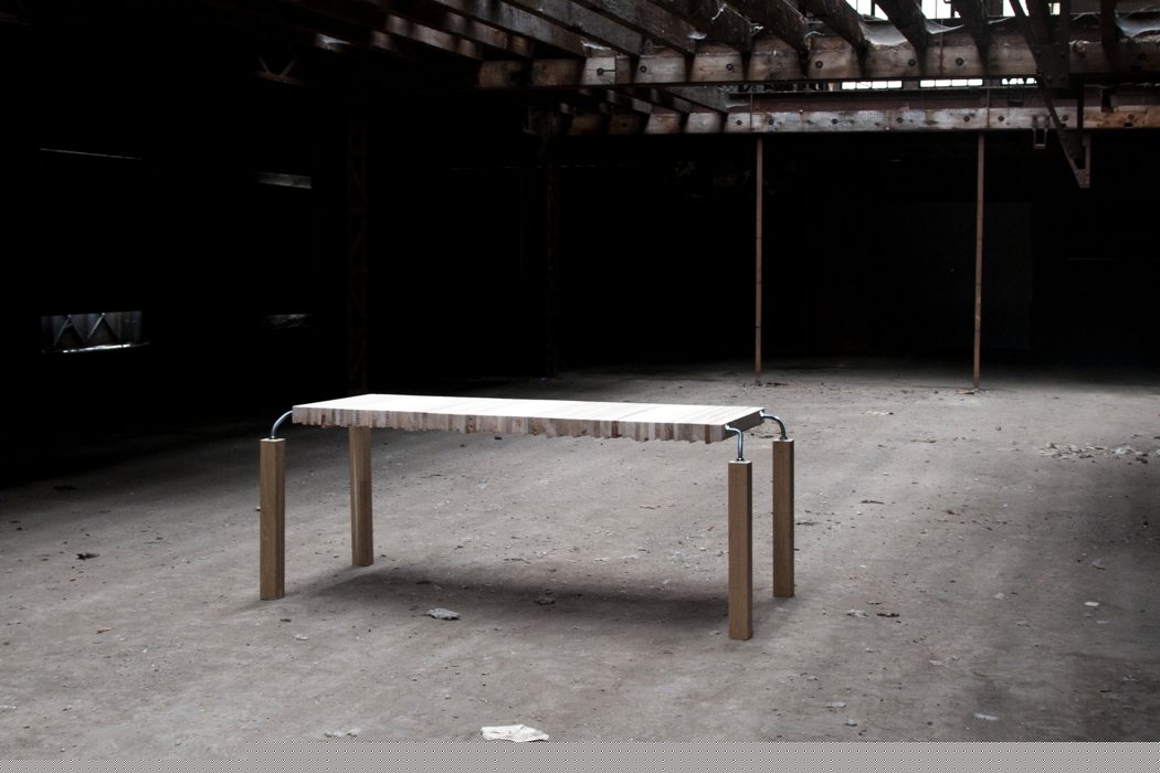 Table，industrial design，fashion，COMPLEX，SIMPLY，