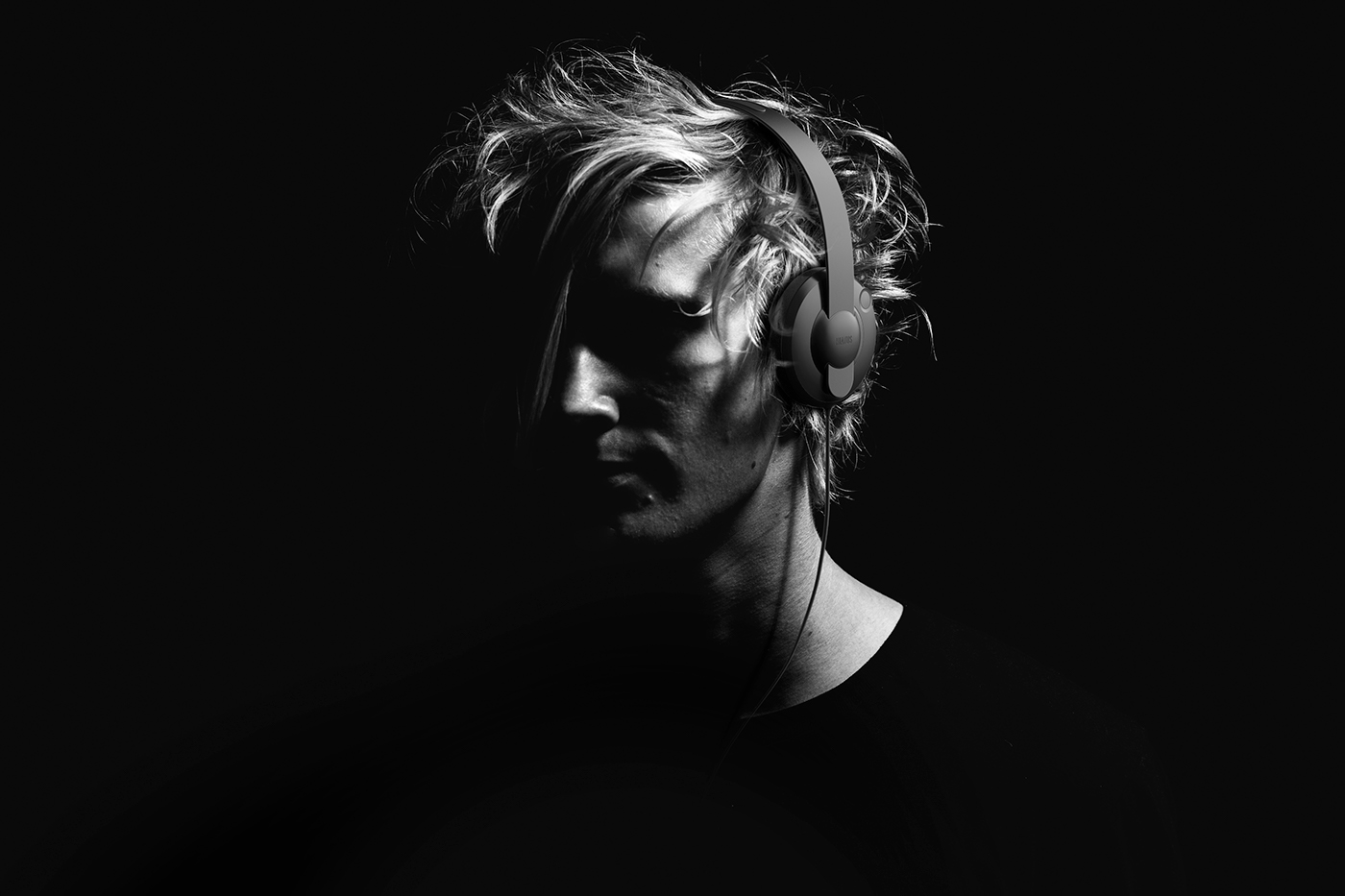 Andrew Ferrier，headset，Hiatus，black，