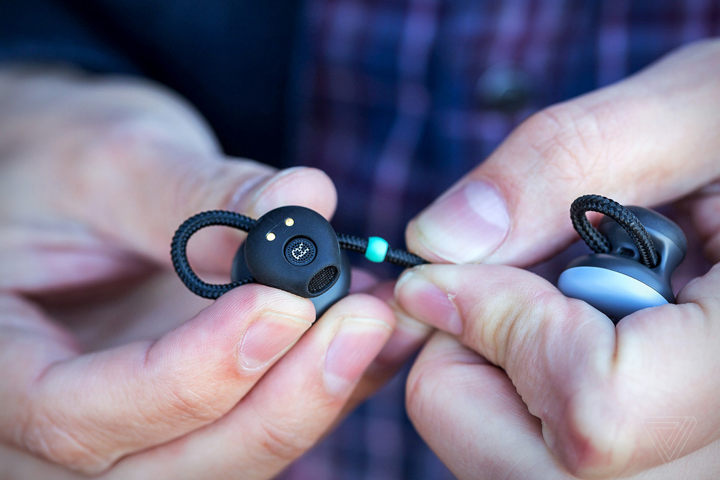 artificial，intelligence，voice，interactive，translate，Google，headset，