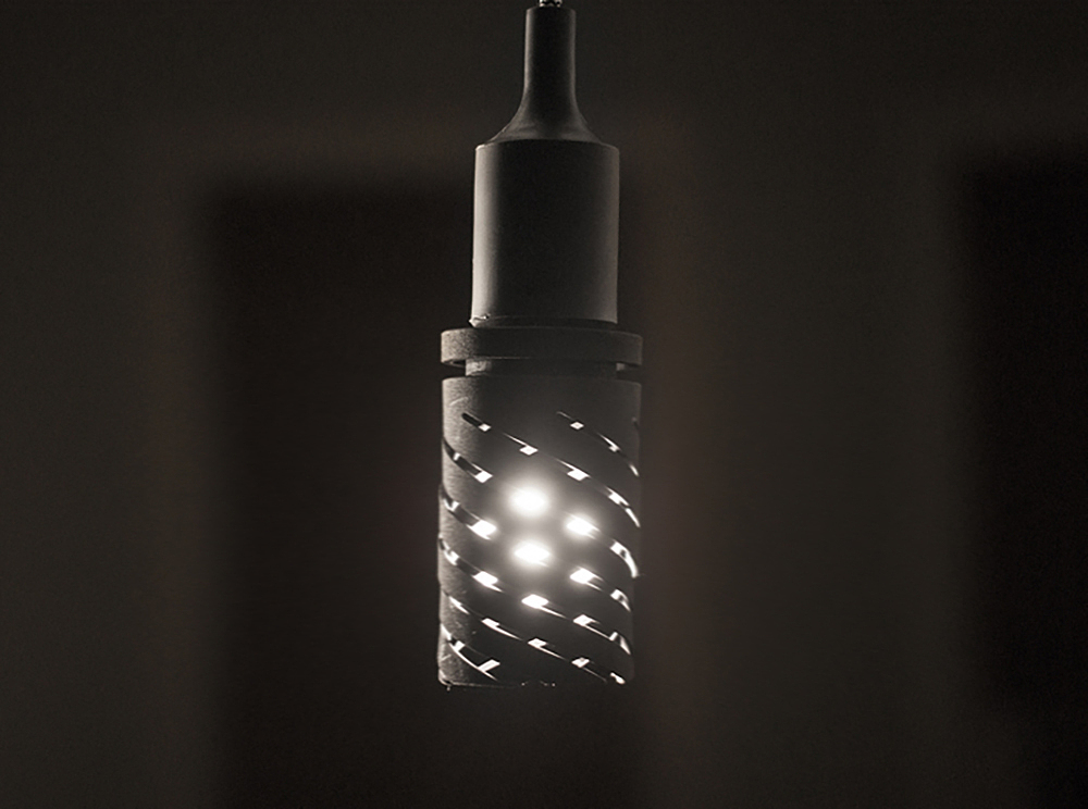 a chandelier，rotate，Adjust brightness，lighting，