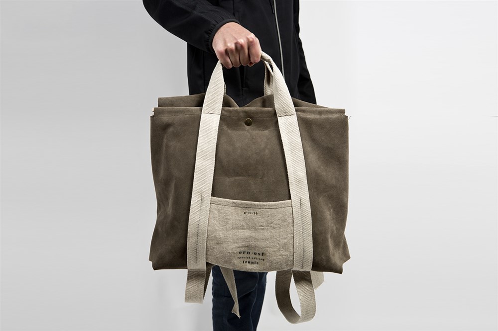 motion，Sports bag，knapsack，outdoors，Receive，bag，