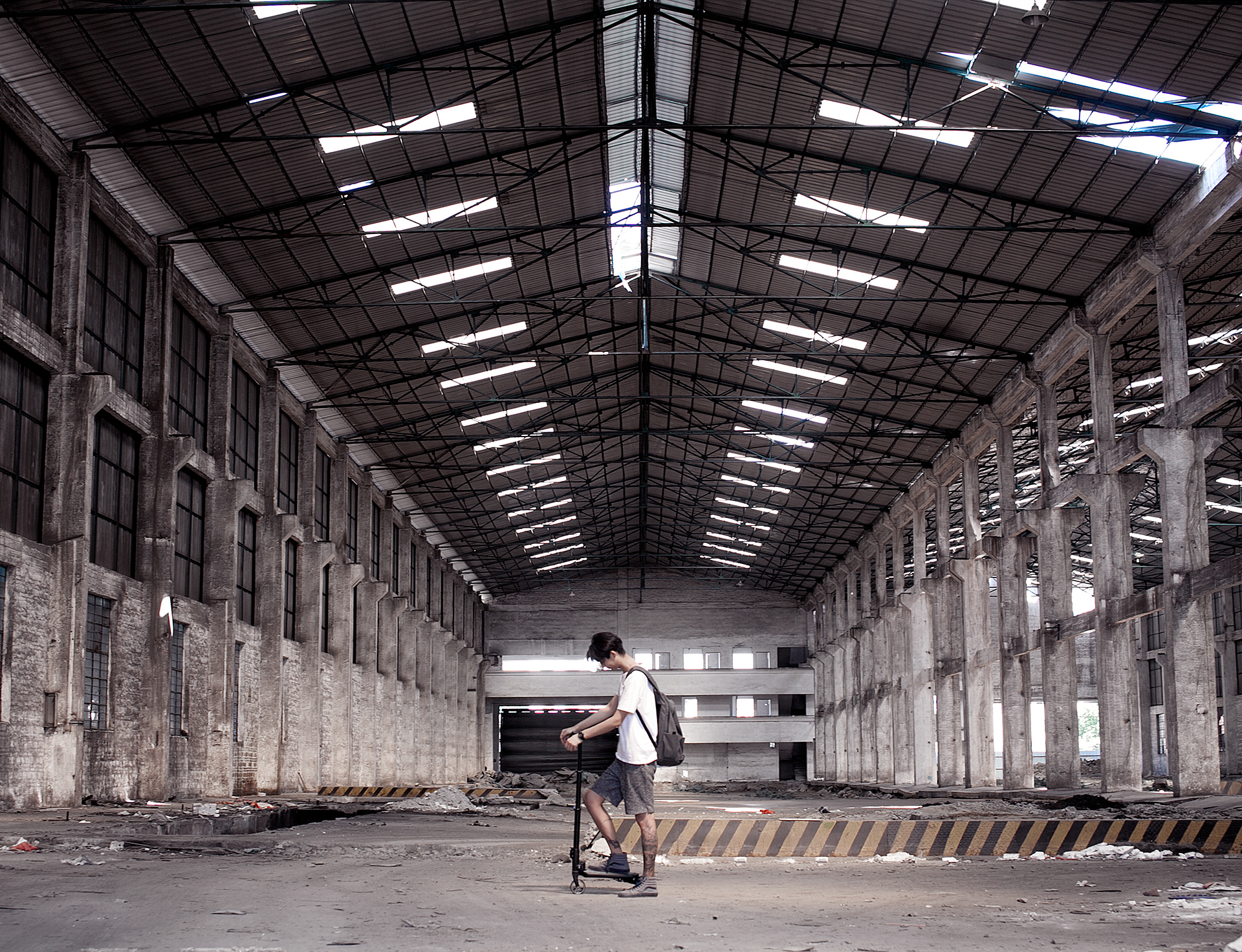 Electric scooter，Metal，vehicle，