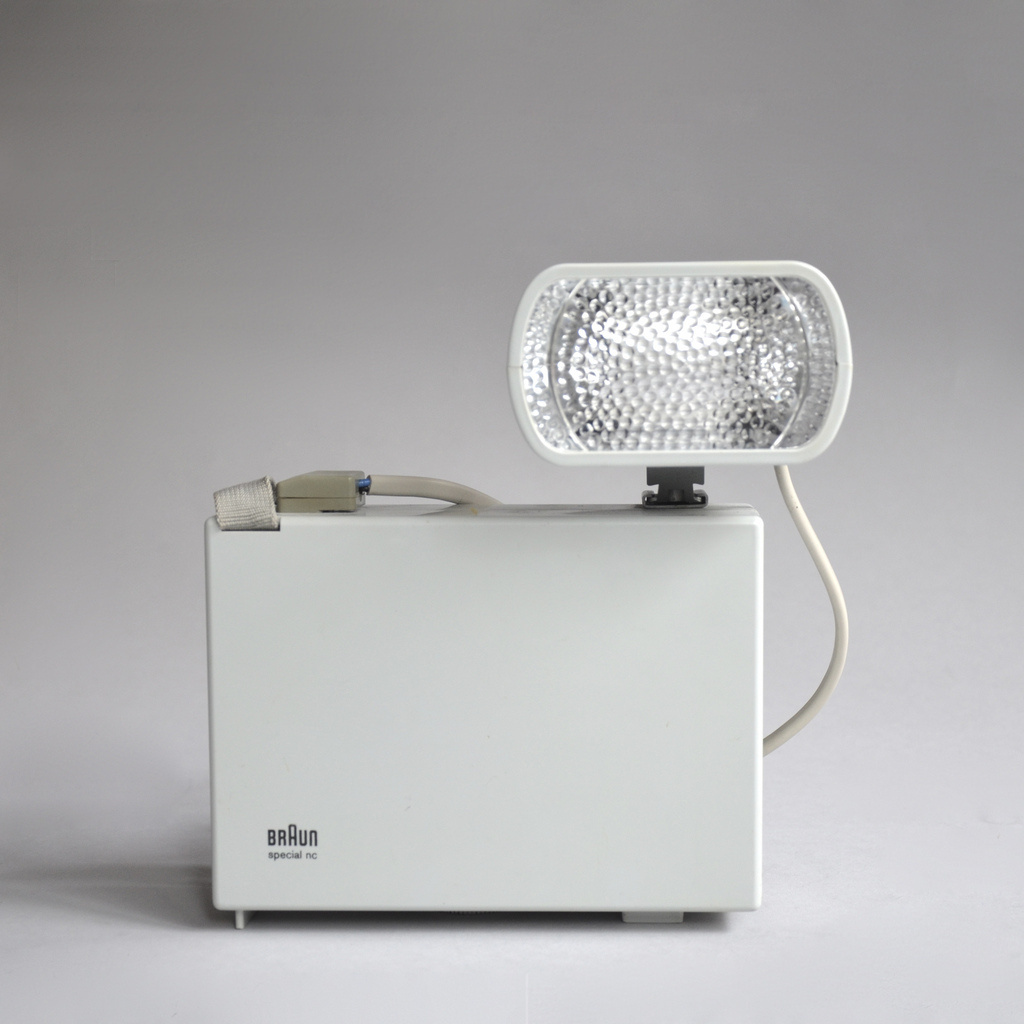 Design as little as possible，environmental，Implement to the final details，lasting，honest，Unobtrusive，Easy to understand，Very beautiful，Innovative，helpful，Less is more，eternal，Ten commandments of design，product design，industrial design，classic，Dieter Ramses，Design master，