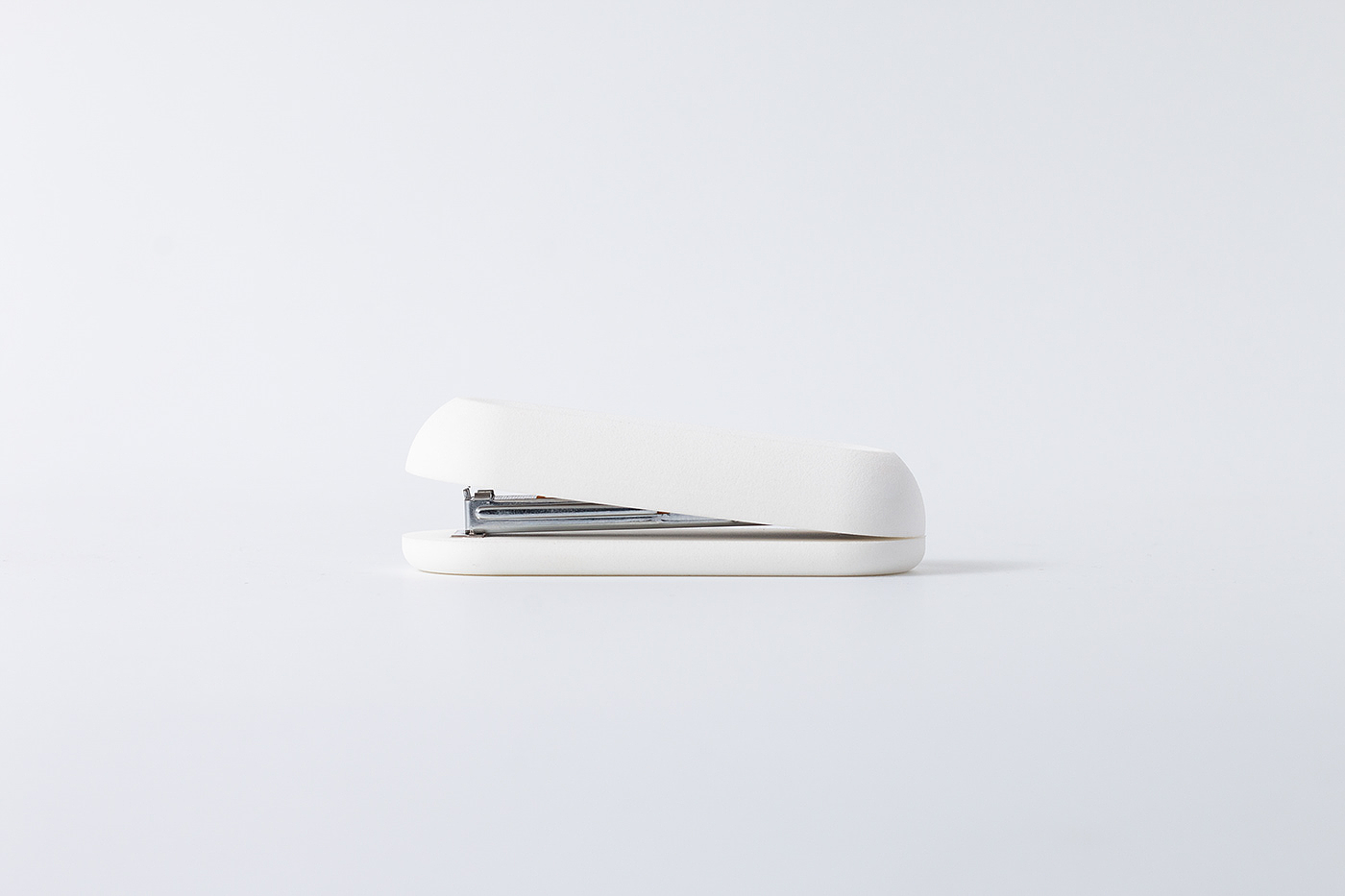 modern stylish，Bionics Design ，White minimalist，to work in an office，Office stationery，Stationery design，Stapler design，