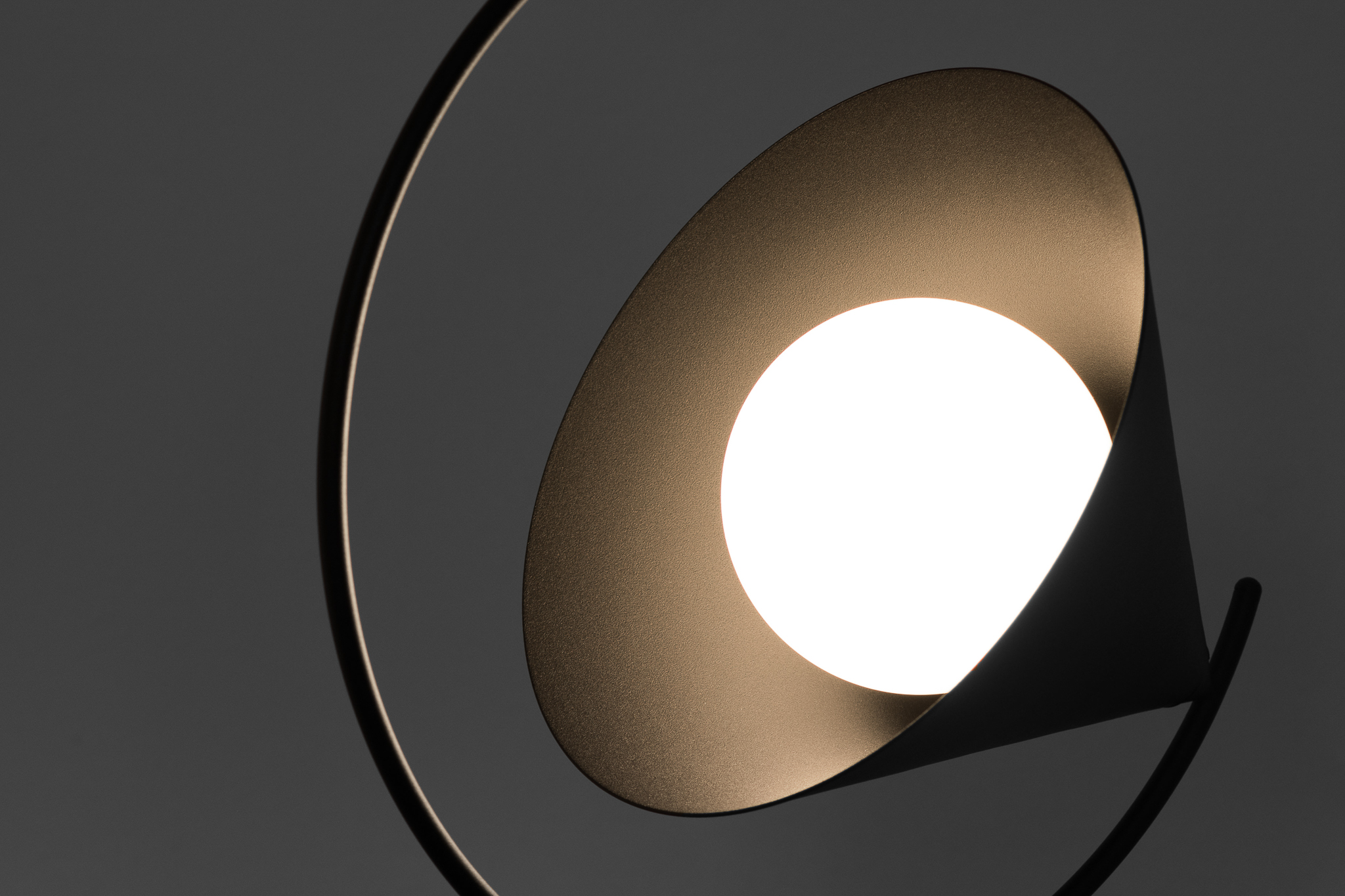 Floor lamp，Metal marble，Material innovation，Creative design，Line geometry，Minimalist geometry，Table lamp design，Lamp design，