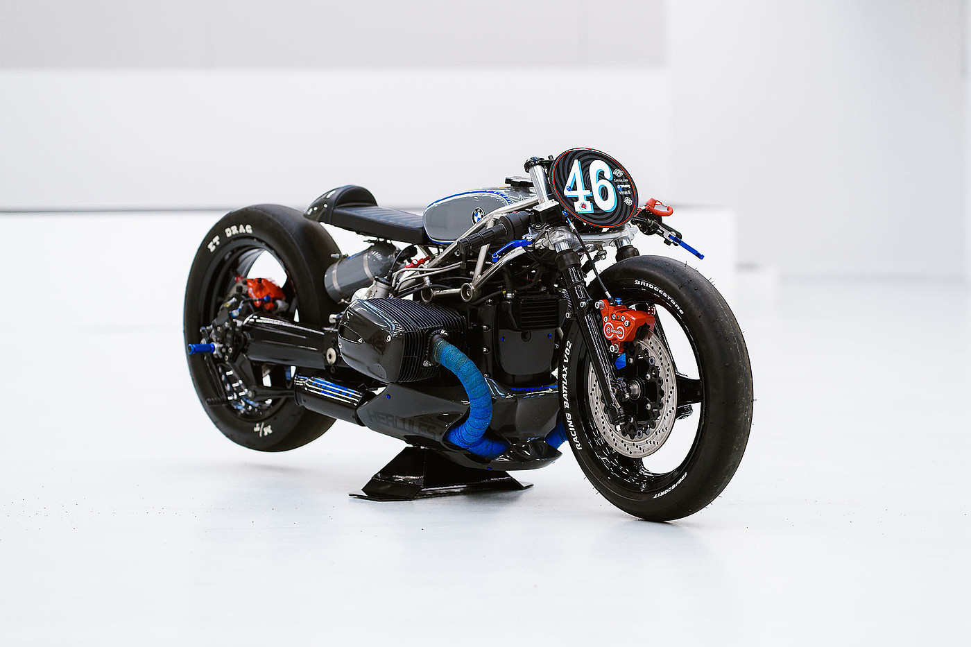 bmw，motorcycle，traffic，Philipp Ludwig，Change car，