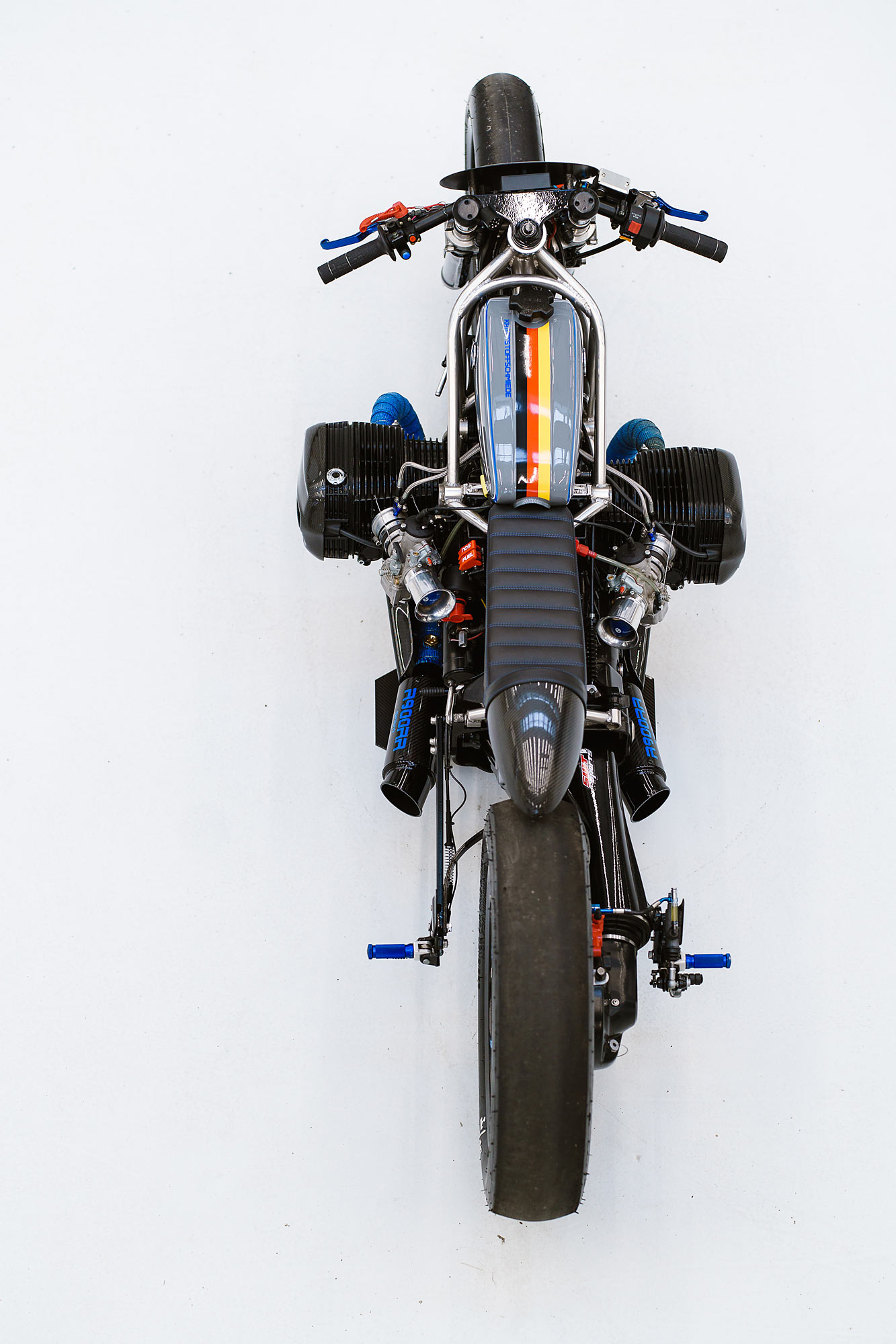 bmw，motorcycle，traffic，Philipp Ludwig，Change car，