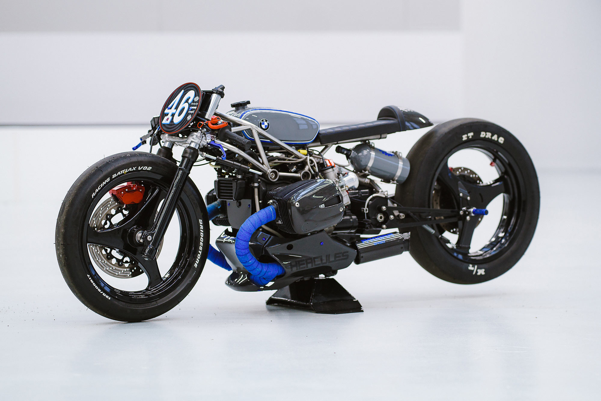 bmw，motorcycle，traffic，Philipp Ludwig，Change car，