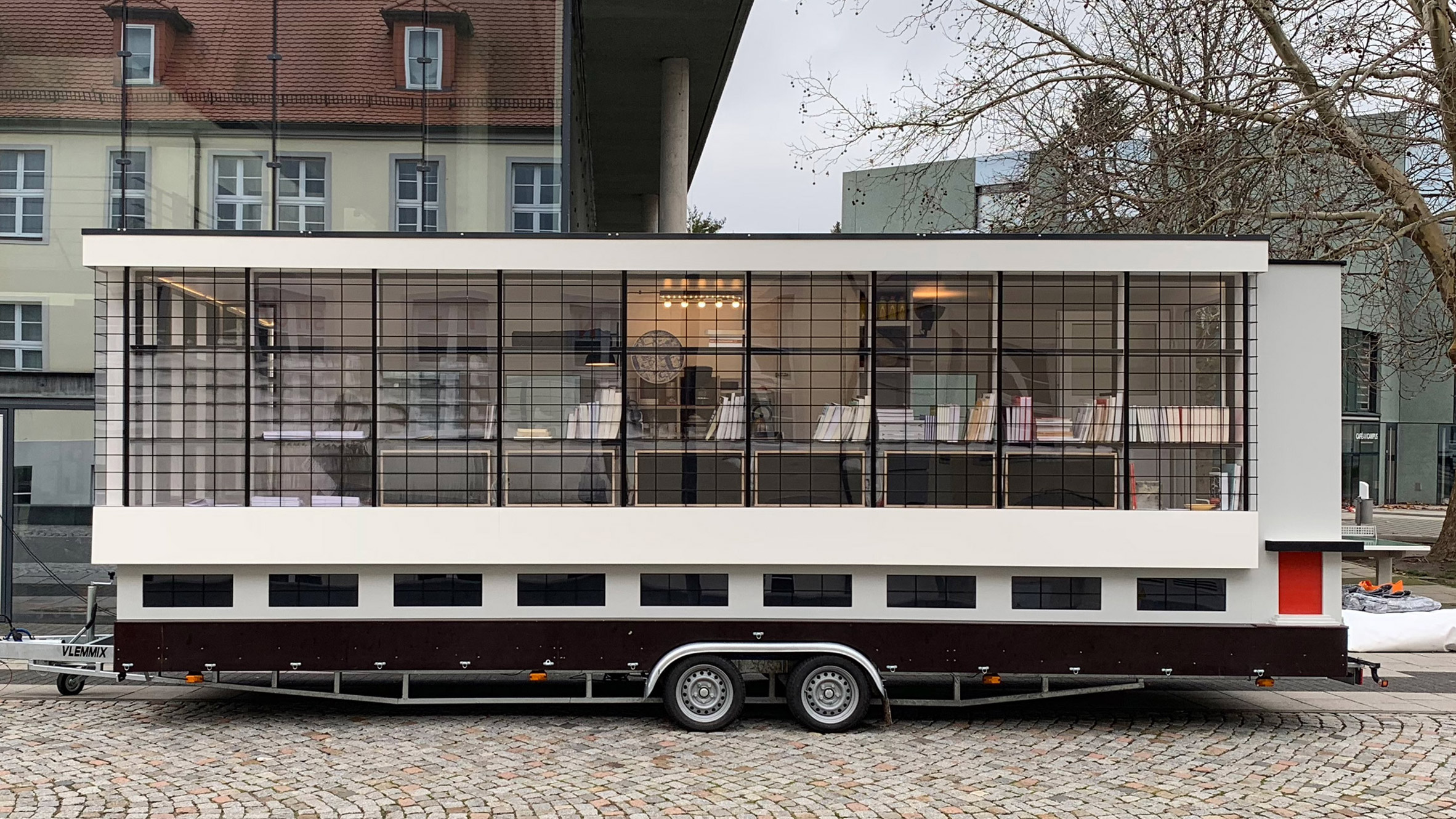 Bauhaus ，trailer，move，