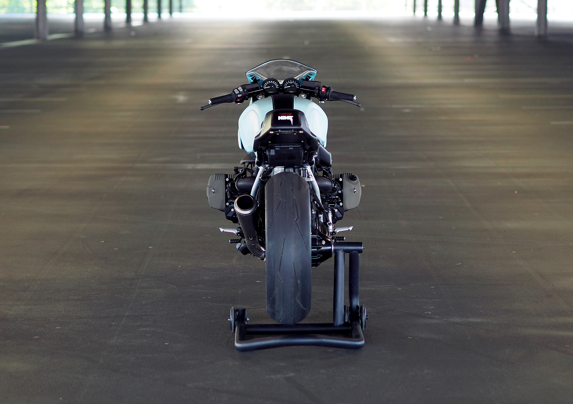 motorcycle，locomotive，two，