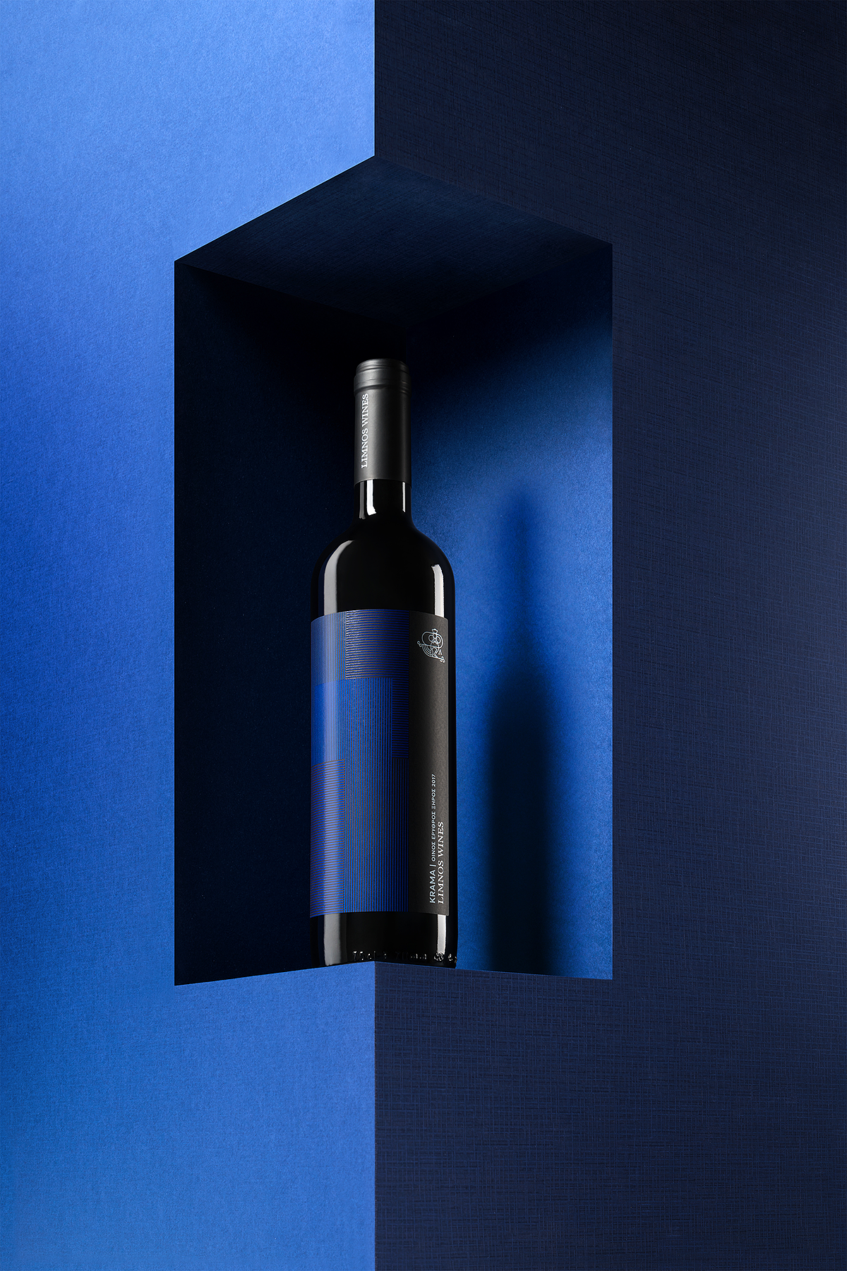 product design，graphic design ，Wine packaging design，Hug，