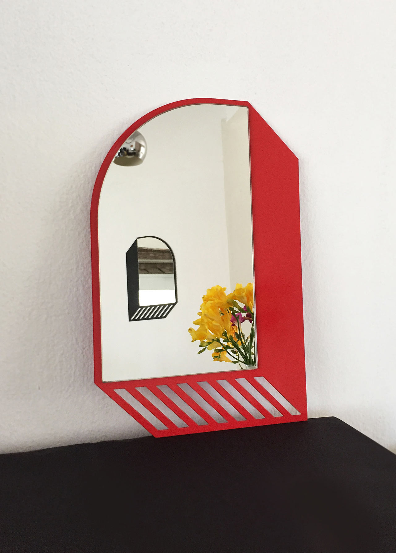 Minimalist，three-dimensional，mirror，