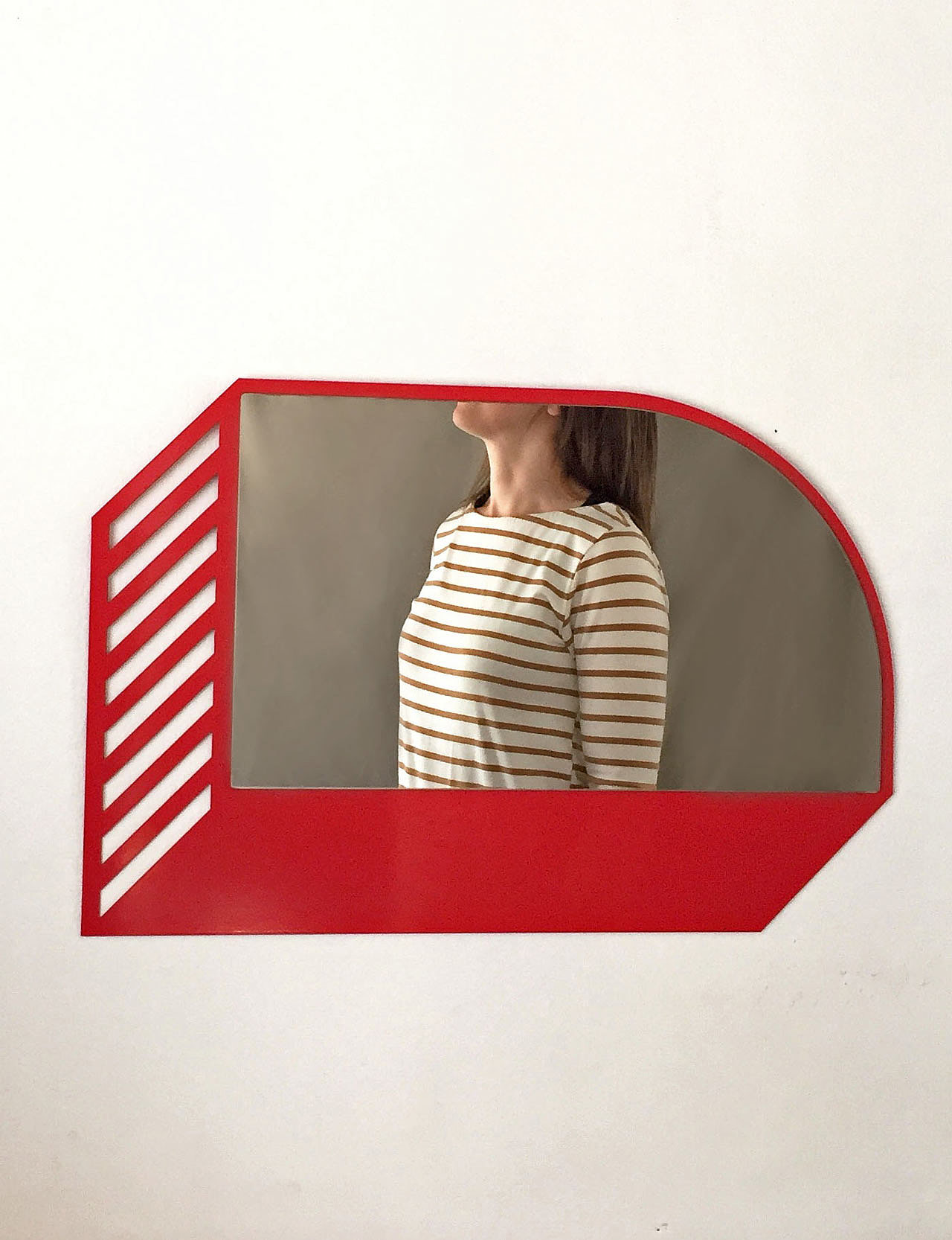 Minimalist，three-dimensional，mirror，