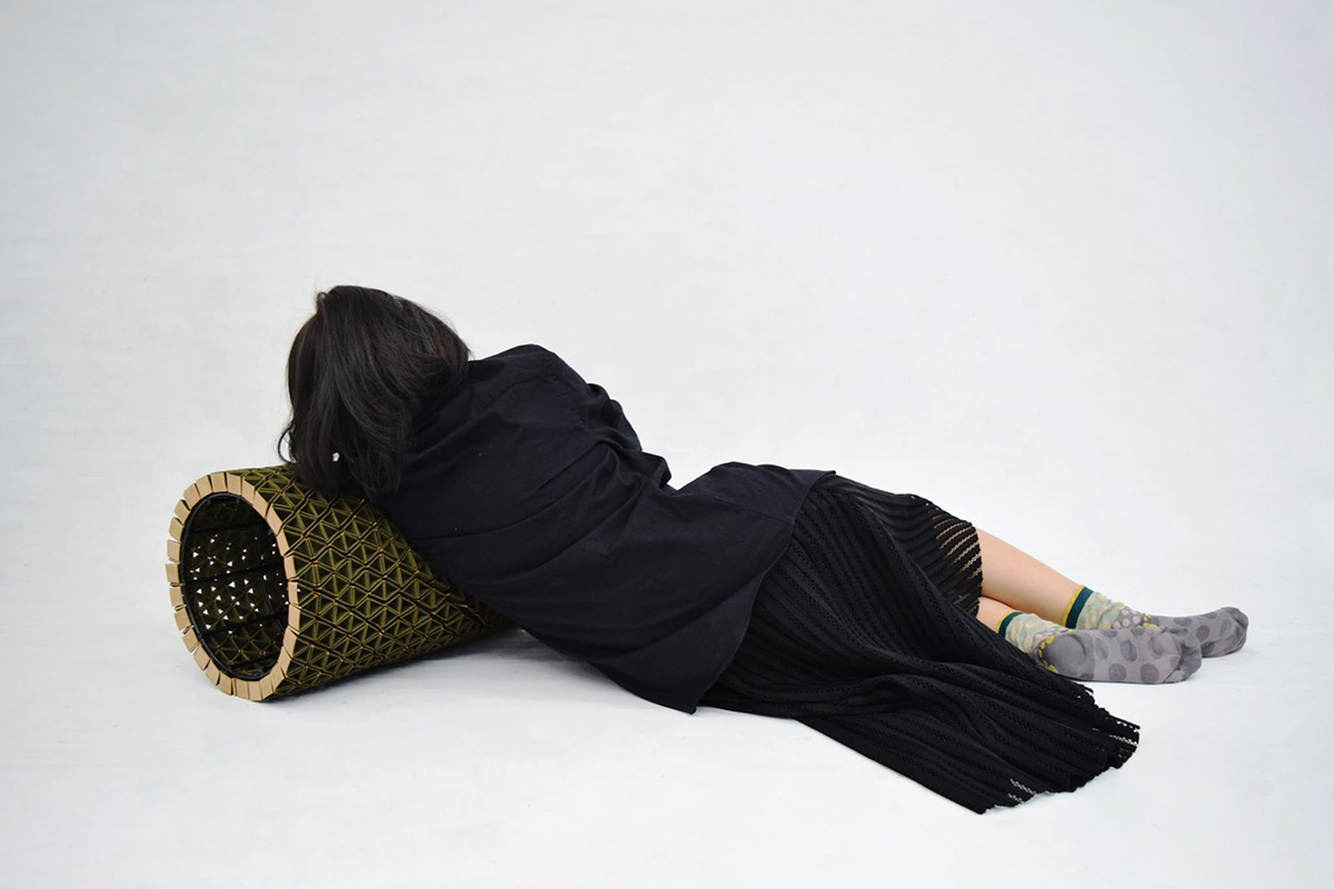 Pets，Pet surroundings，Kitty，stroke a cat，hand basket，Spoon，hide-and-seek，