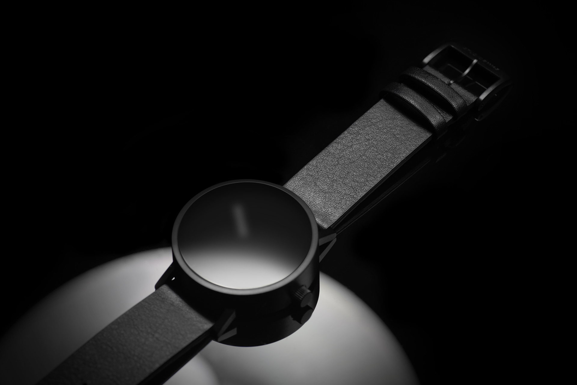 Wrist watch，Automatic design，black，