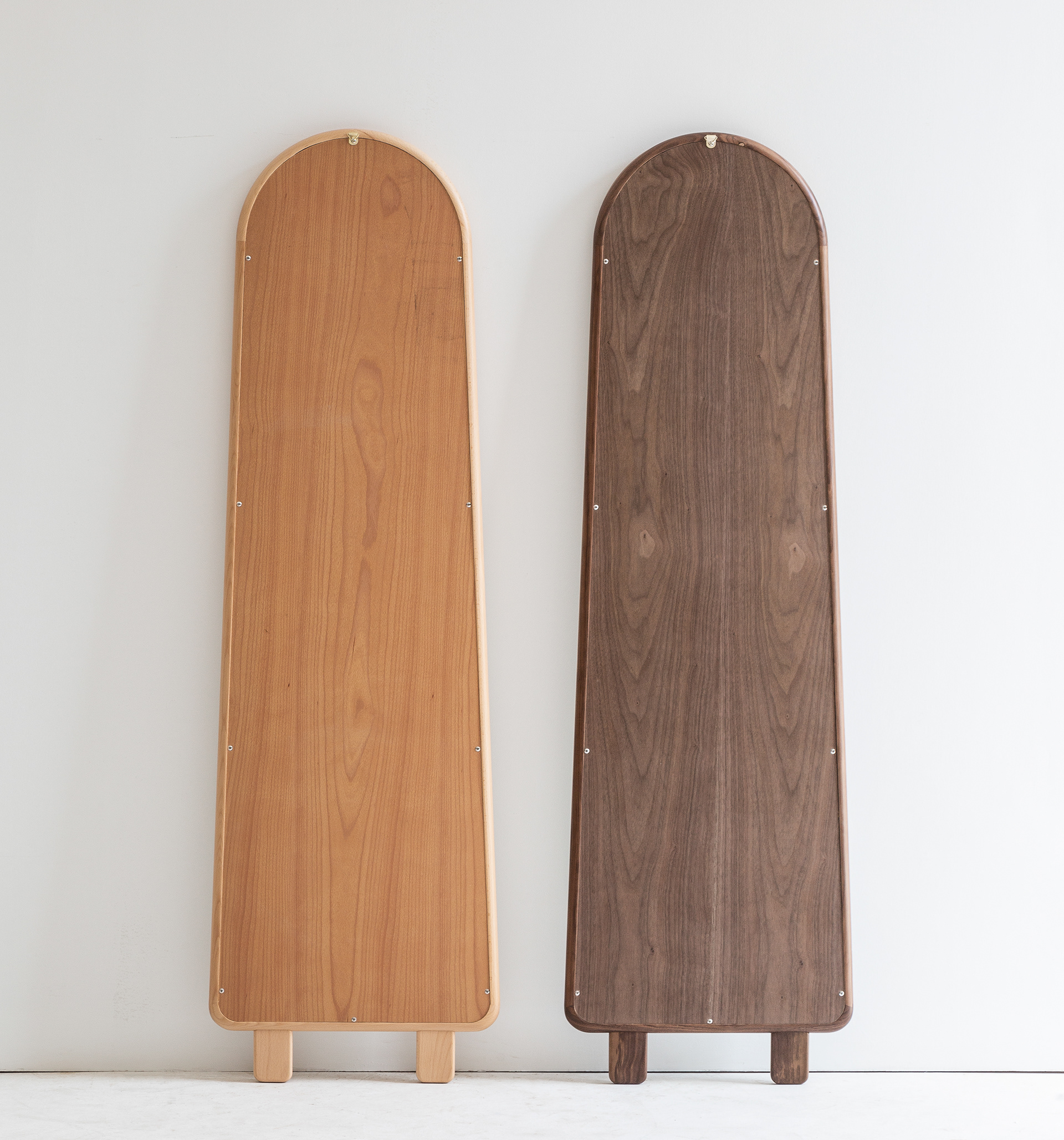 mirror，vertical，woodiness，