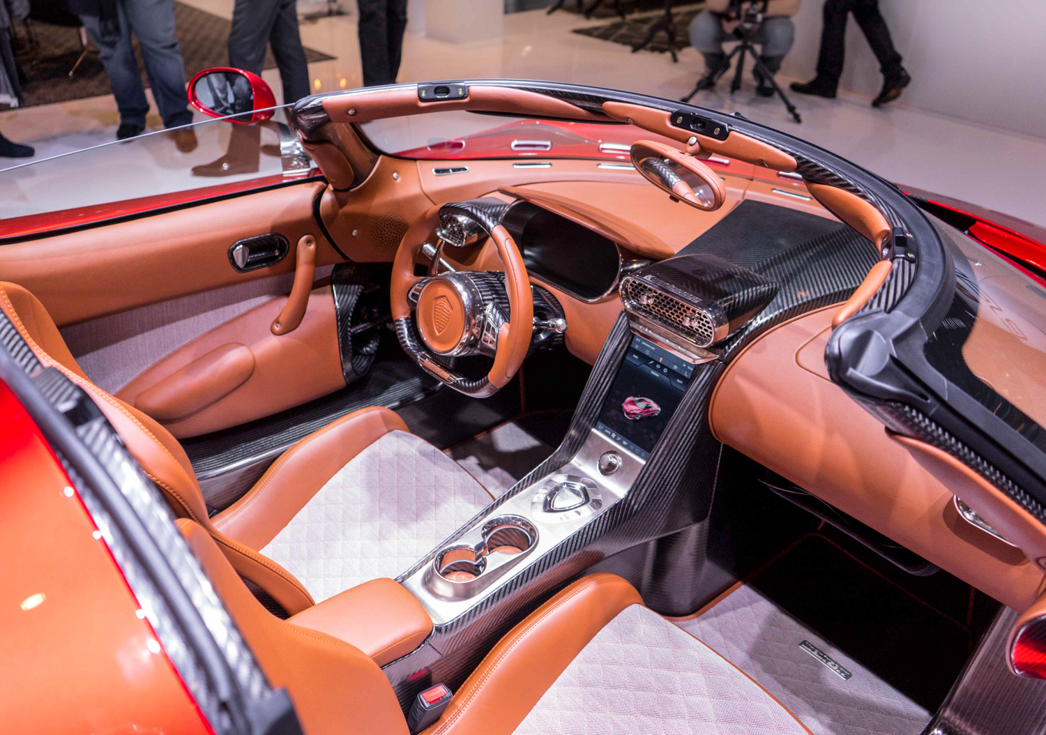 output power，1520 HP，1590 kg，5.0L V8 engine，vehicle，