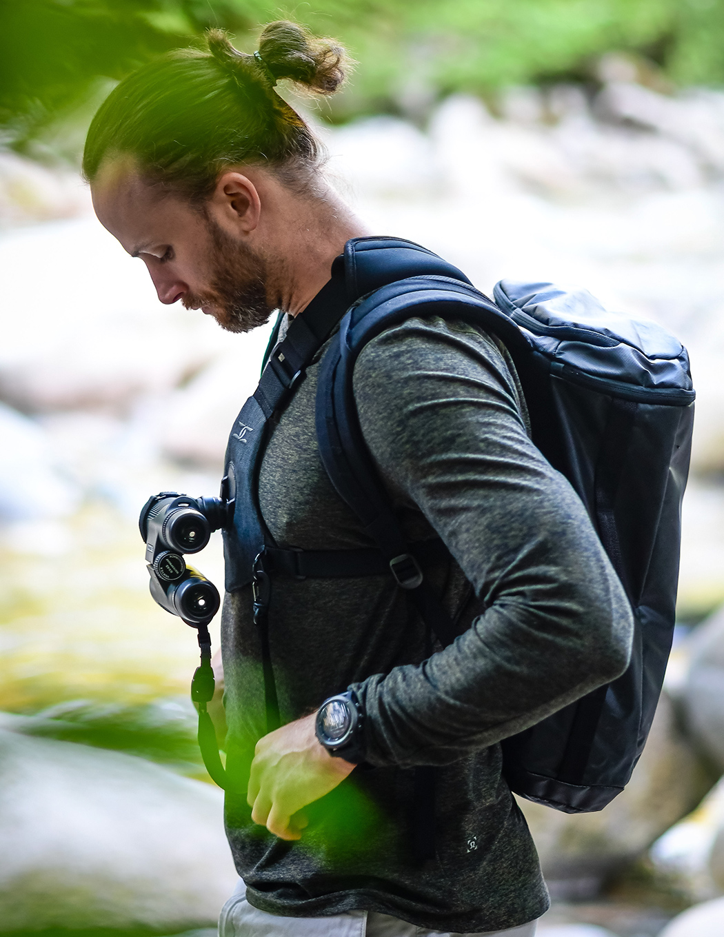 outdoors，SCREEN，Ergonomics，Shoulder strap，Portable，