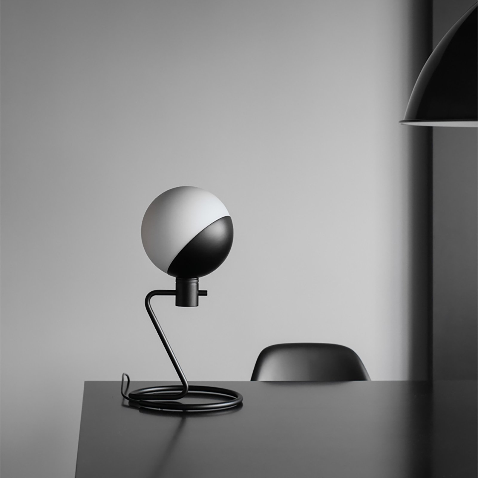 Wall lamp，steel，Frosted glass，Desk lamp，Baluna Lamp，