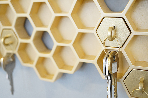 neat，form，hive，geometry，wood，