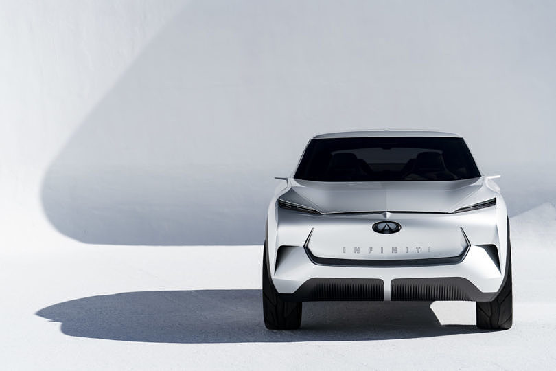 White pearlescent，Architecture，Infiniti，
