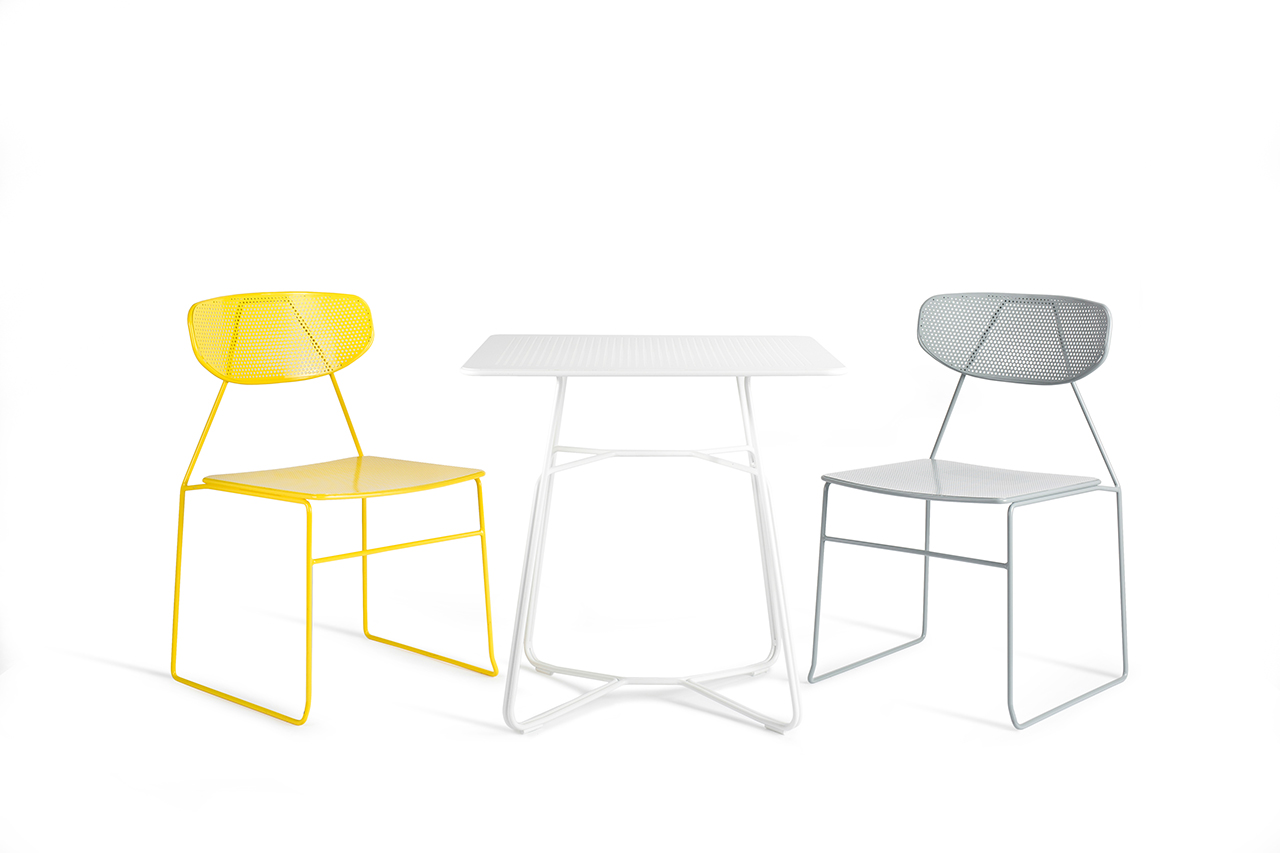 Deadgood，furniture，Naked，hug，