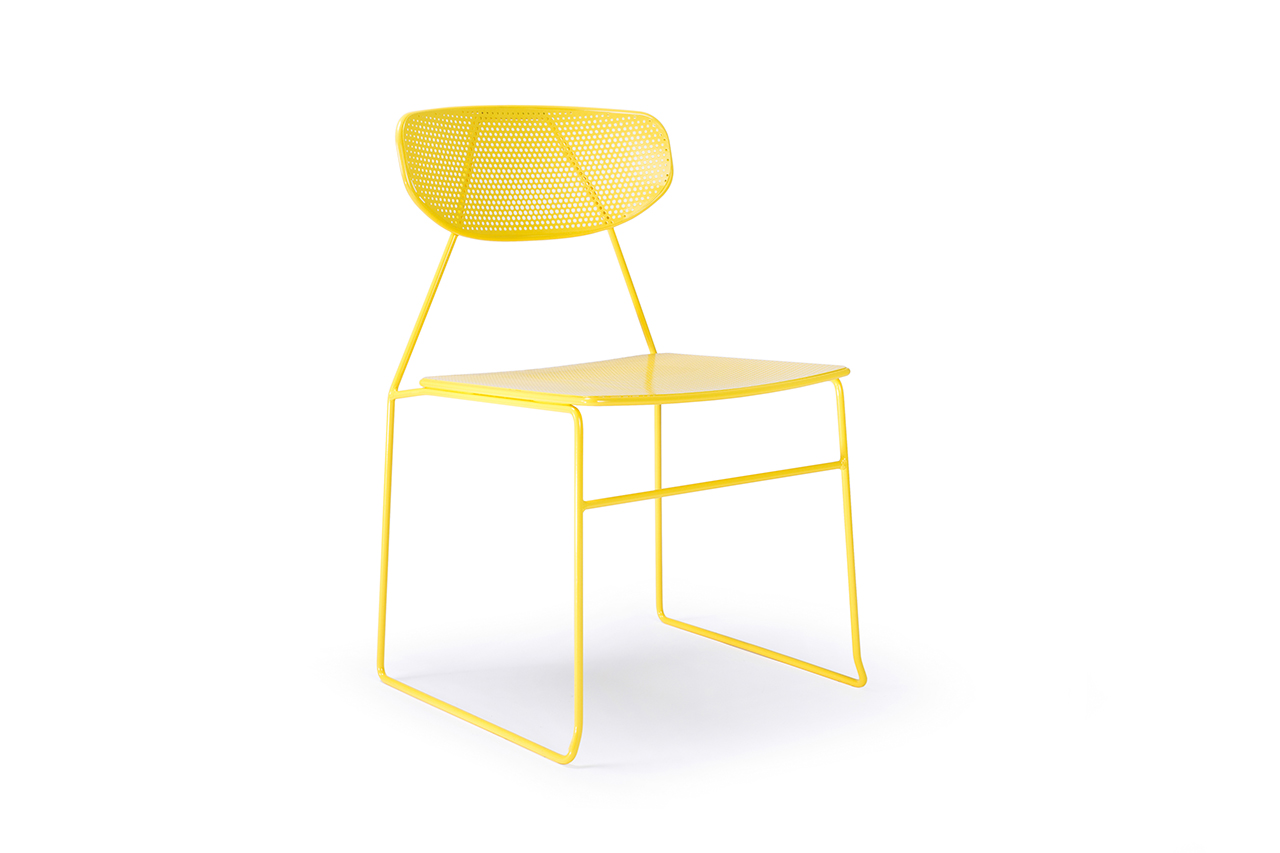 Deadgood，furniture，Naked，hug，