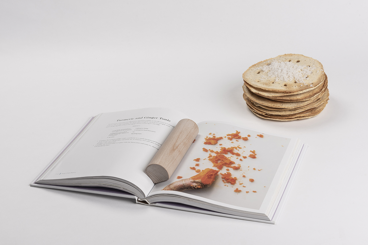 Paperweight，Side table，Bookcase，furniture，Peca，