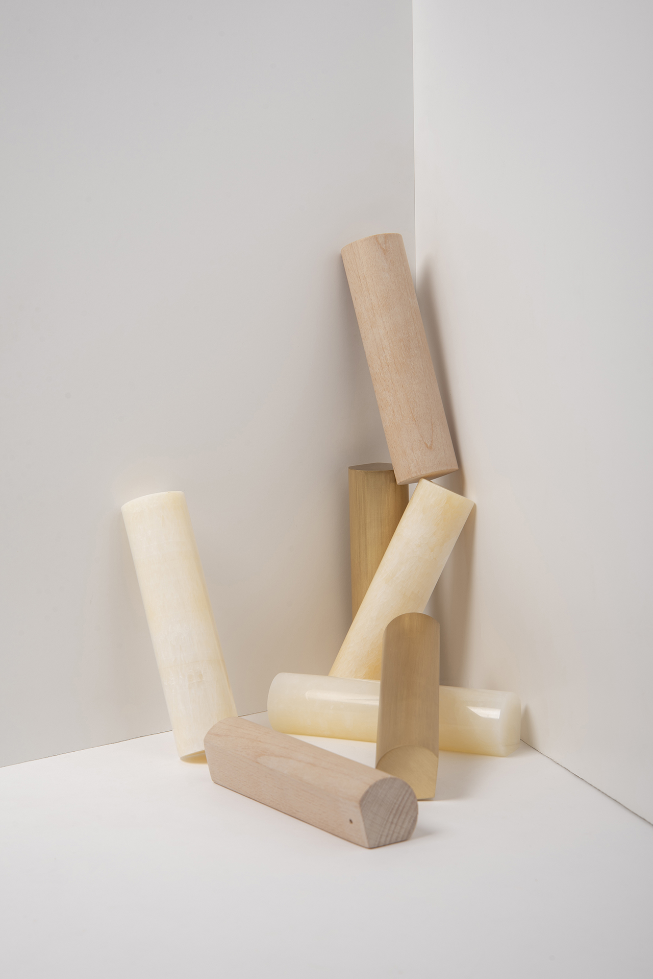 Paperweight，Side table，Bookcase，furniture，Peca，