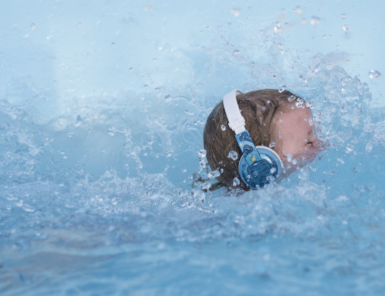 Close friend，headset，children，waterproof，