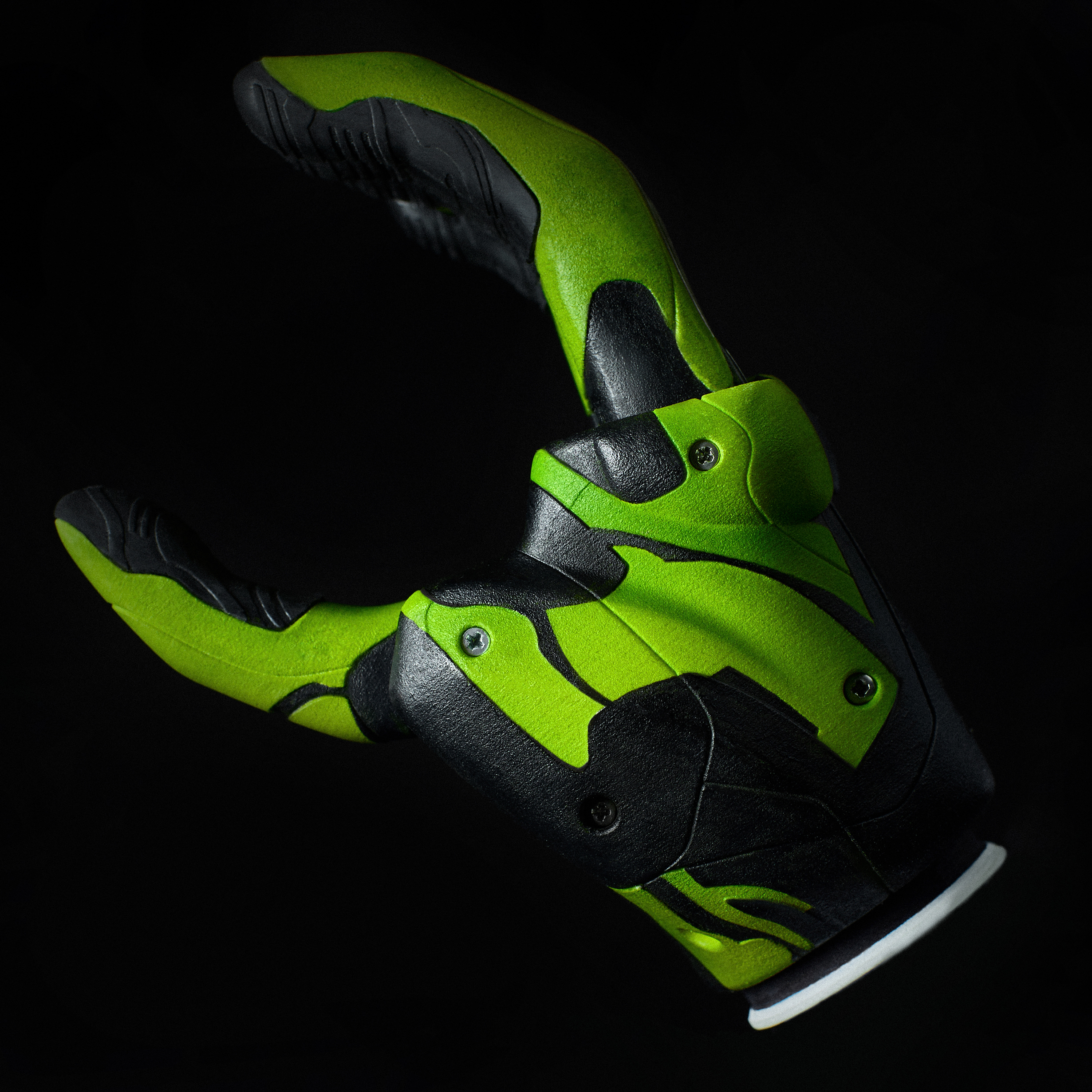 industrial design，medical apparatus and instruments，Bionic prosthetic hand，M A N T I S，