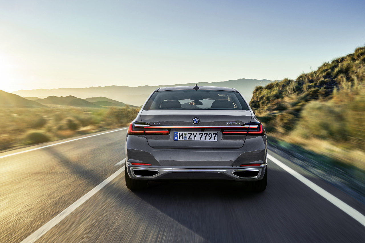 seven hundred and fifty，bmw，seven，bmw，