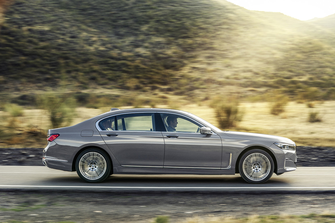 seven hundred and fifty，bmw，seven，bmw，