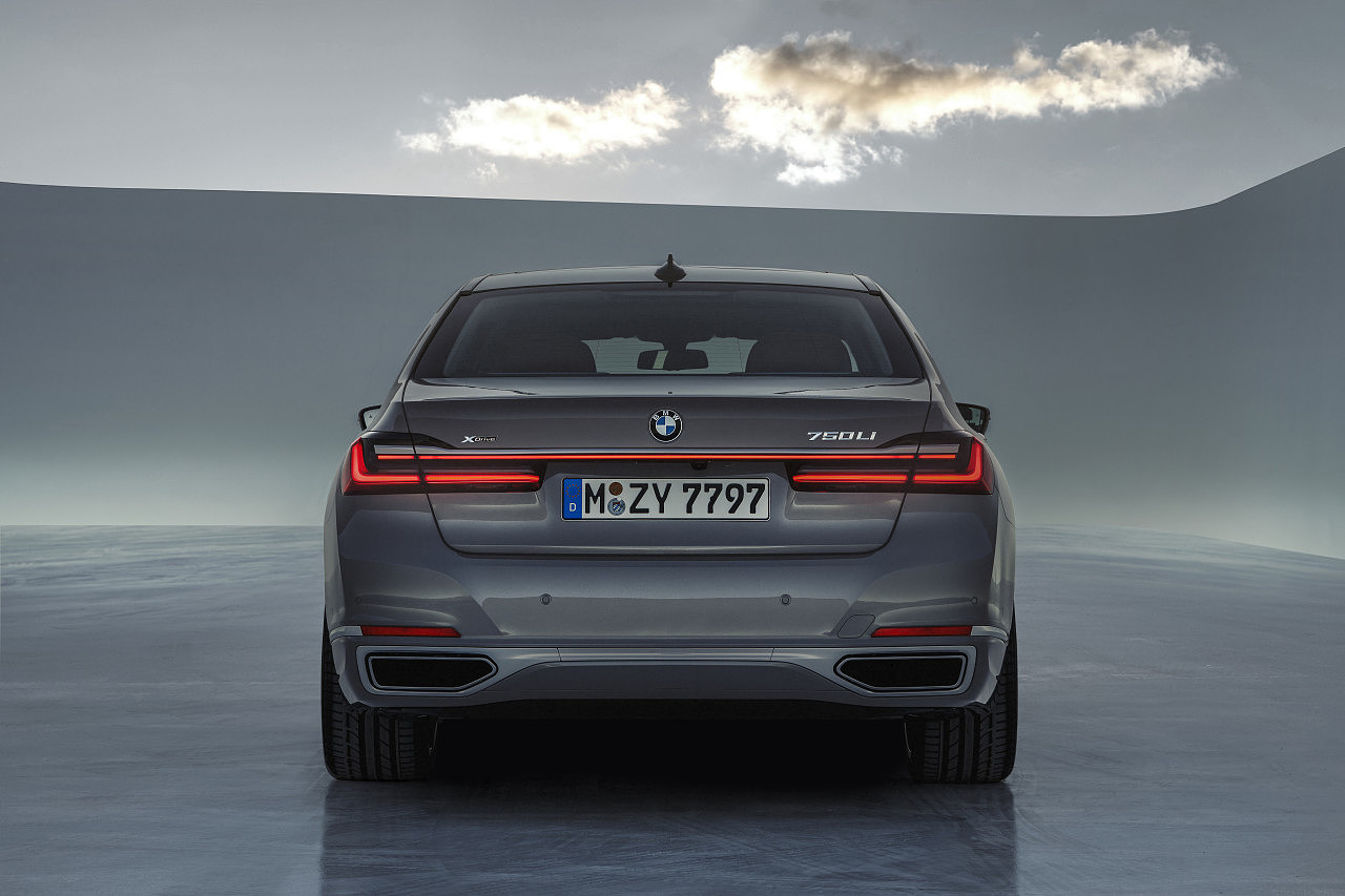 seven hundred and fifty，bmw，seven，bmw，