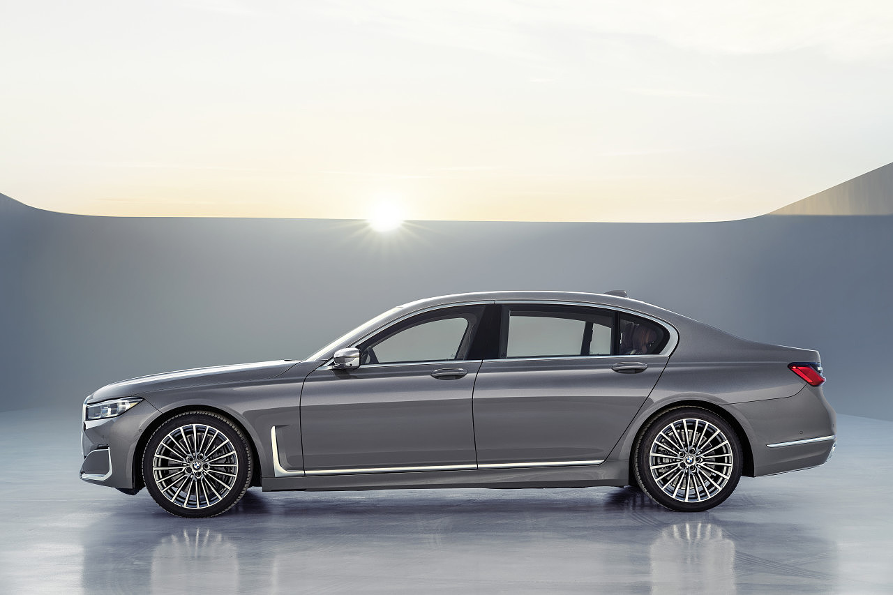 seven hundred and fifty，bmw，seven，bmw，