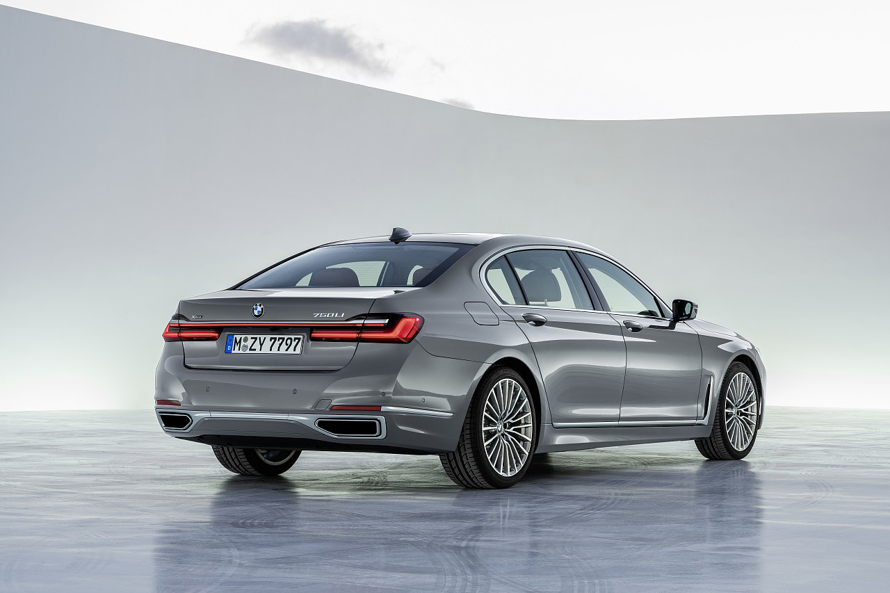 seven hundred and fifty，bmw，seven，bmw，