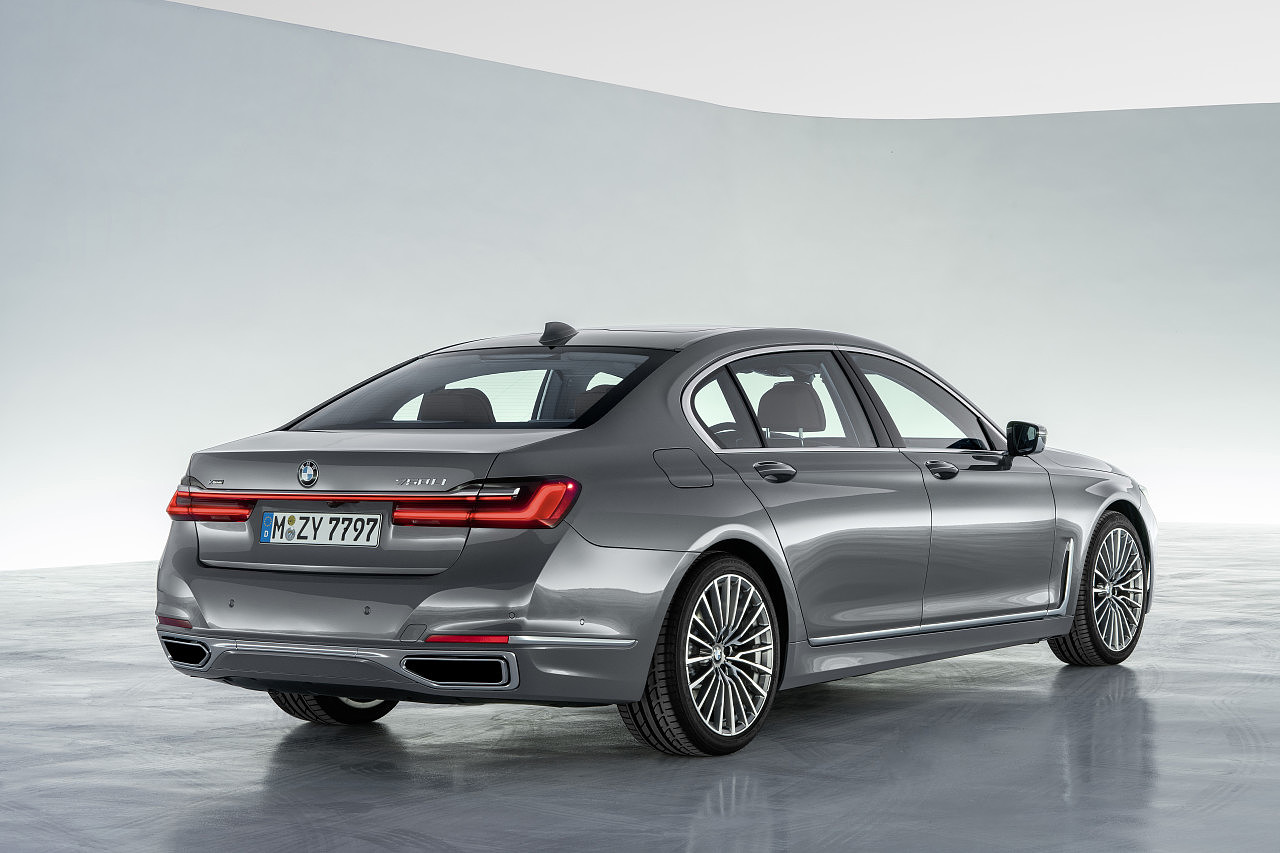 seven hundred and fifty，bmw，seven，bmw，