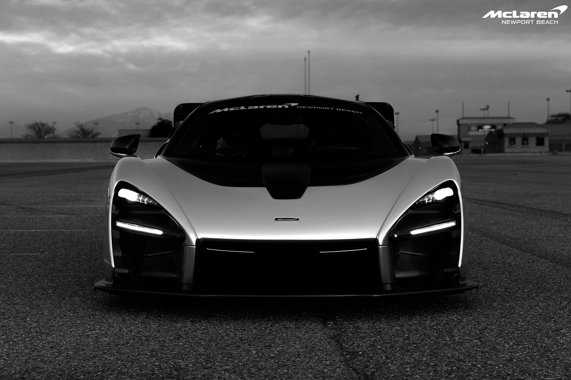 Sports car，McLaren Senna.，"Liquid Silver"，