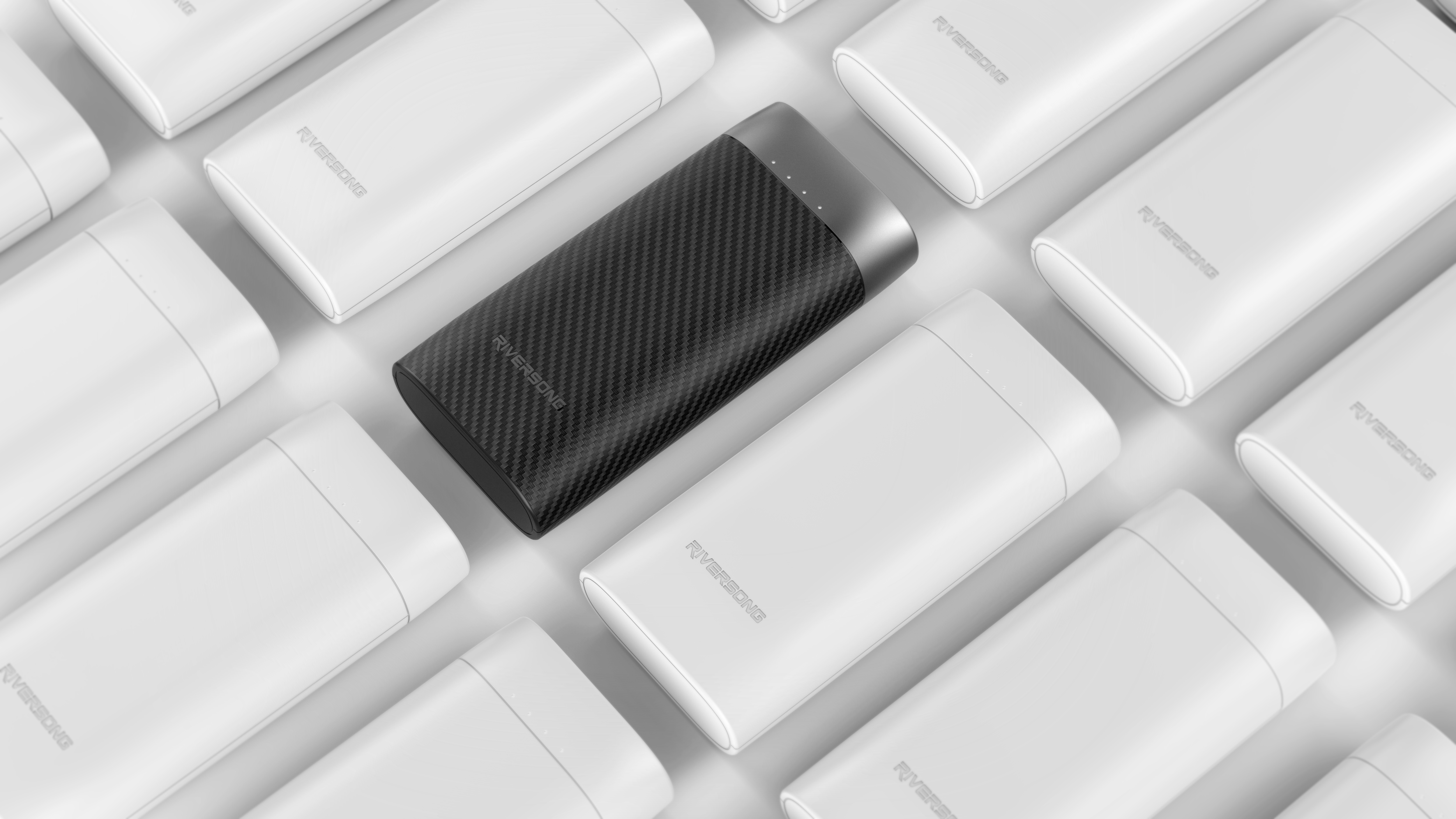 Current sales channel: Overseas offline，Large capacity, small volume mobile power supply，