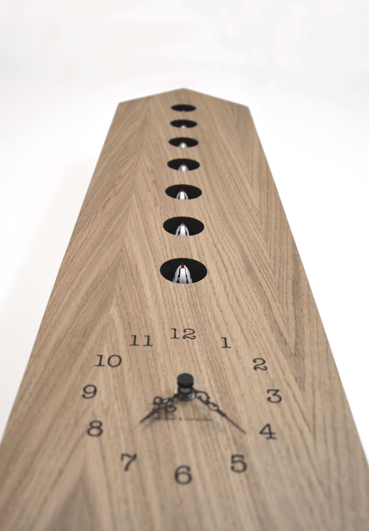 Furniture home，Clock，apartment，