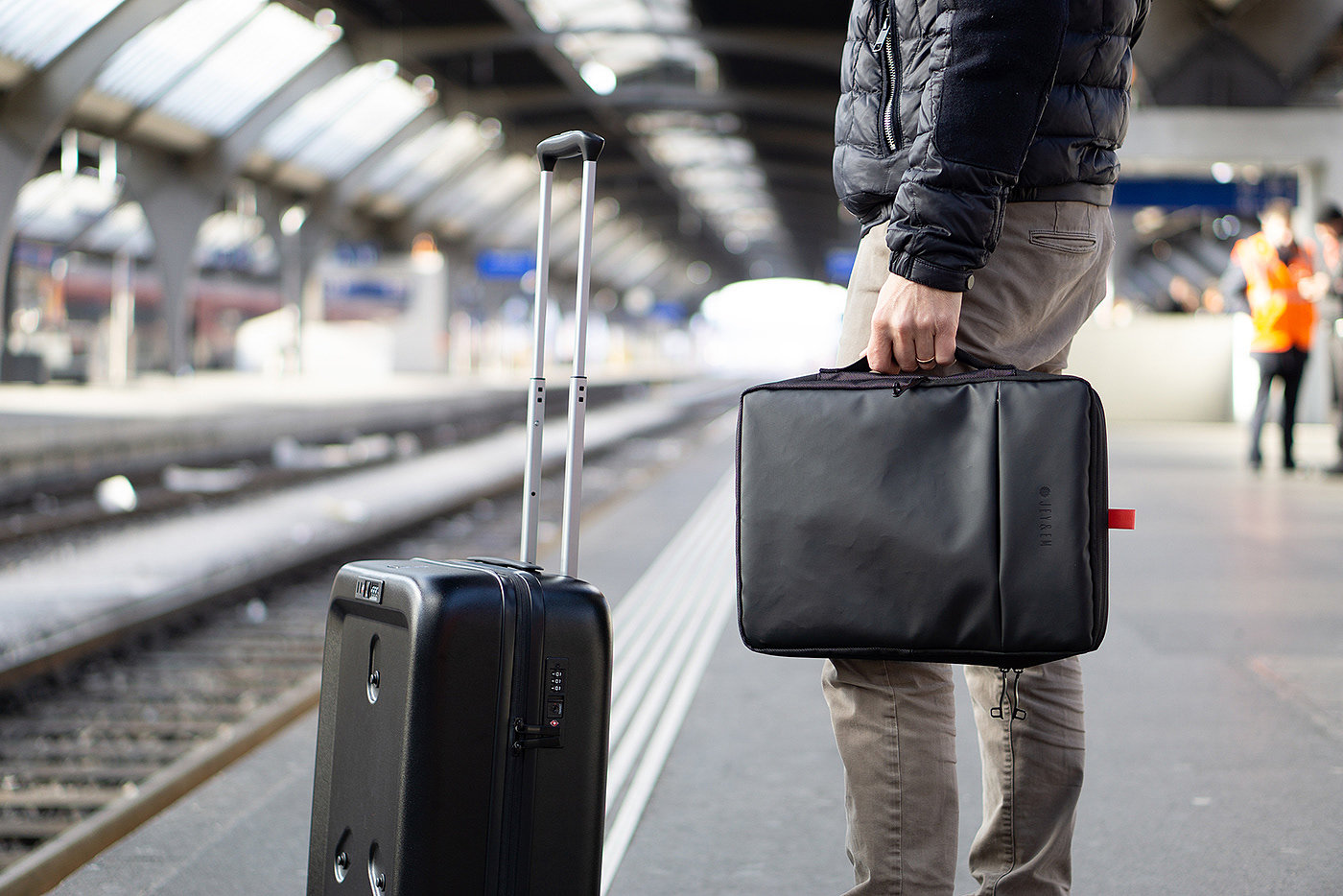 travel，Jey&em Nomad，go out，black，charge，trunk，