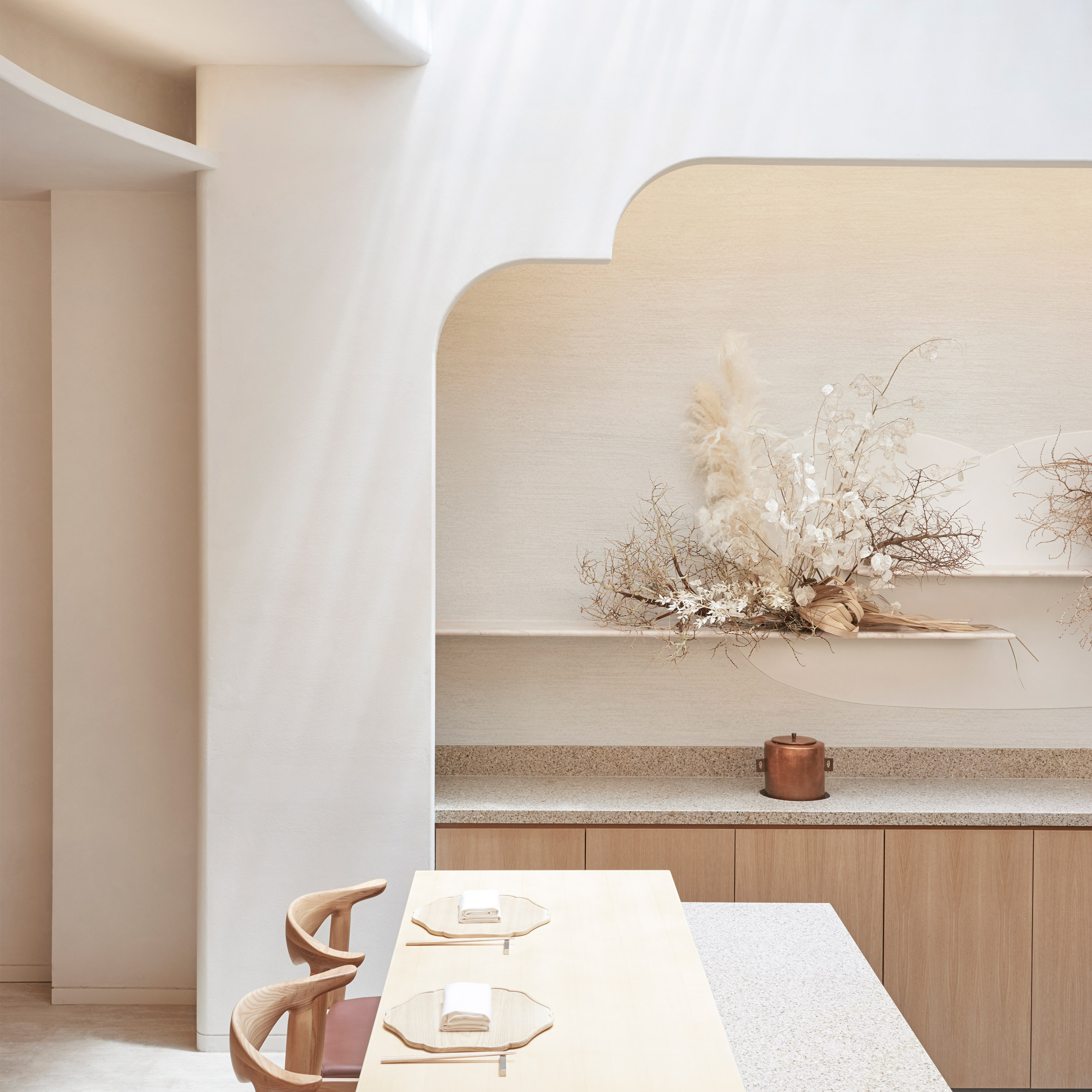 Isola ，restaurant，Singapore，indoor，Minimalist，