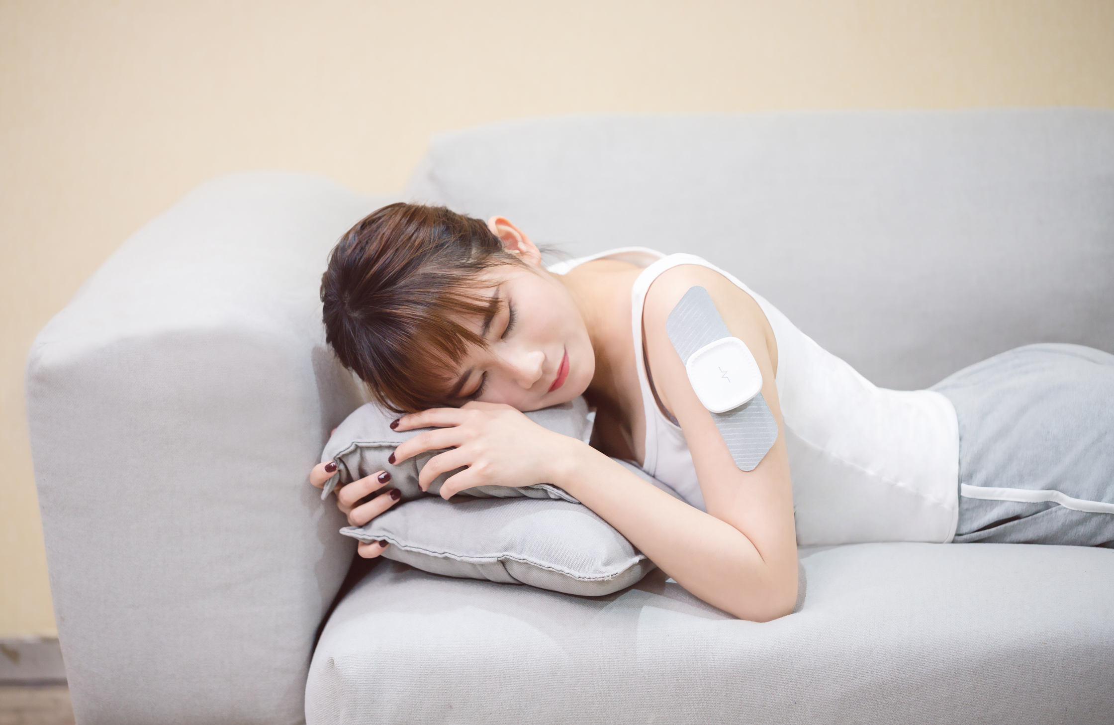 White collar workers，fashion，concise，Bai Fumei，Massage paste，Intelligent massage instrument，